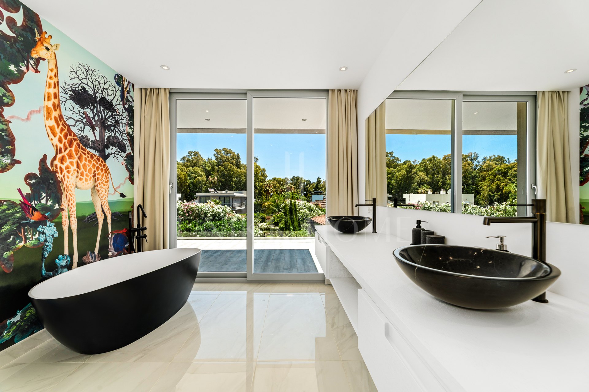 VILLA DE LUJO NUEVA A ESTRENAR EN SAN PEDRO LINDA VISTA BEACH - MARBELLA