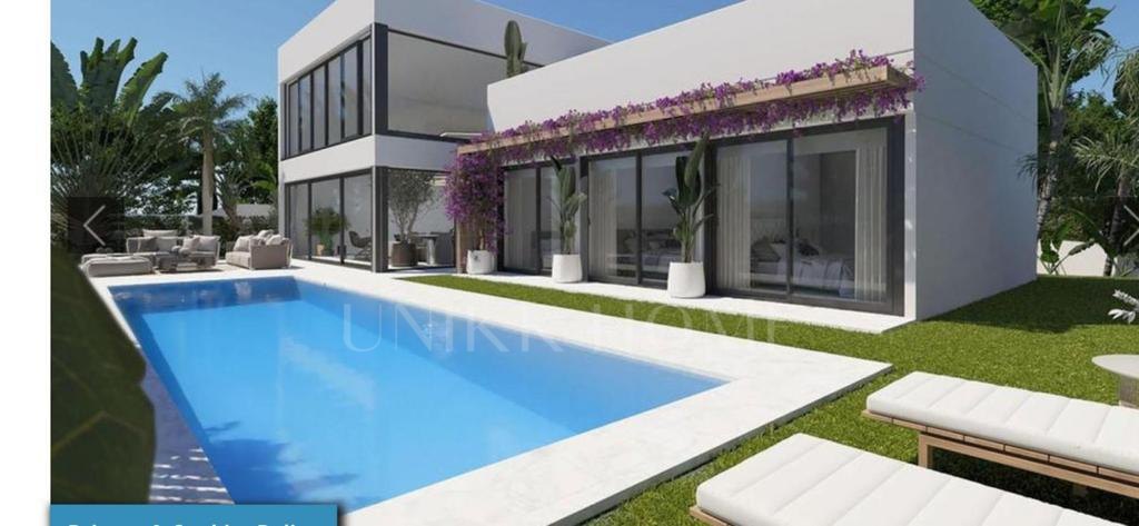 VILLA CON VISTAS AL MAR EN CONSTRUCCIÓN EN VALLE ROMANO GOLF - ESTEPONA