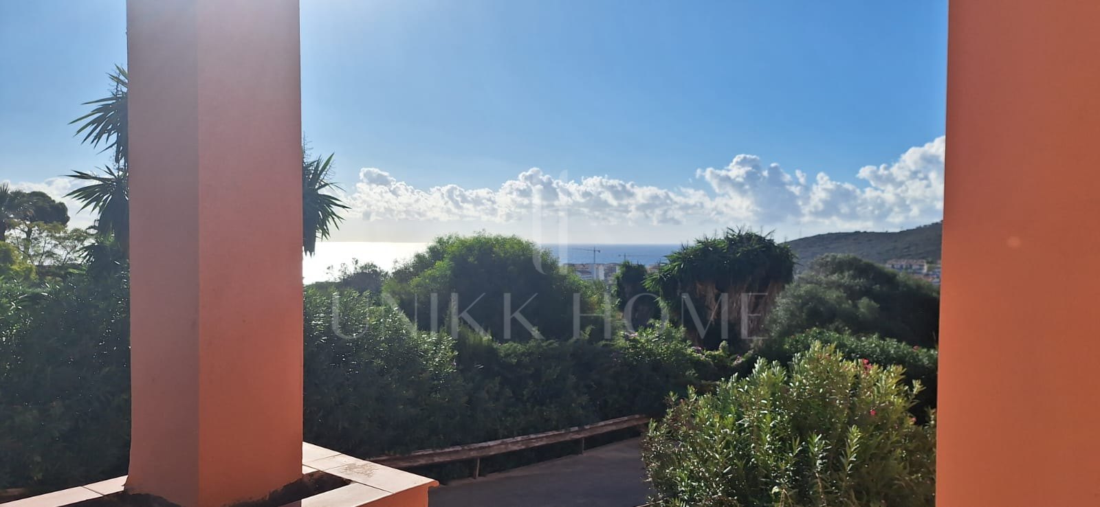 Apartment with Sea Views in Estepona West