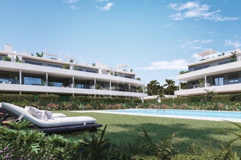 PENTHOUSE WITH SEA VIEWS AND CLOSE TO THE BEACH IN ESTEPONA WEST