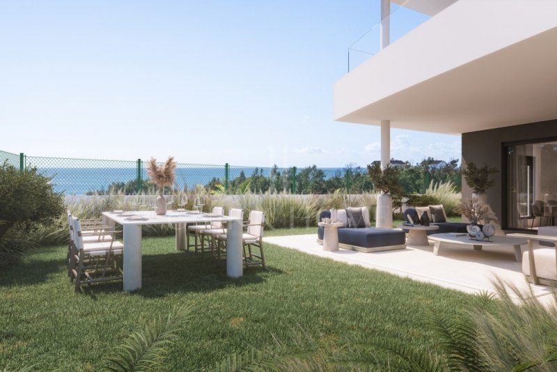 PENTHOUSE WITH SEA VIEWS AND CLOSE TO THE BEACH IN ESTEPONA WEST