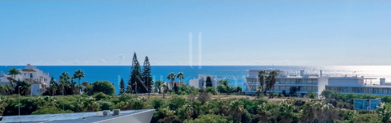 PENTHOUSE WITH SEA VIEWS AND CLOSE TO THE BEACH IN ESTEPONA WEST