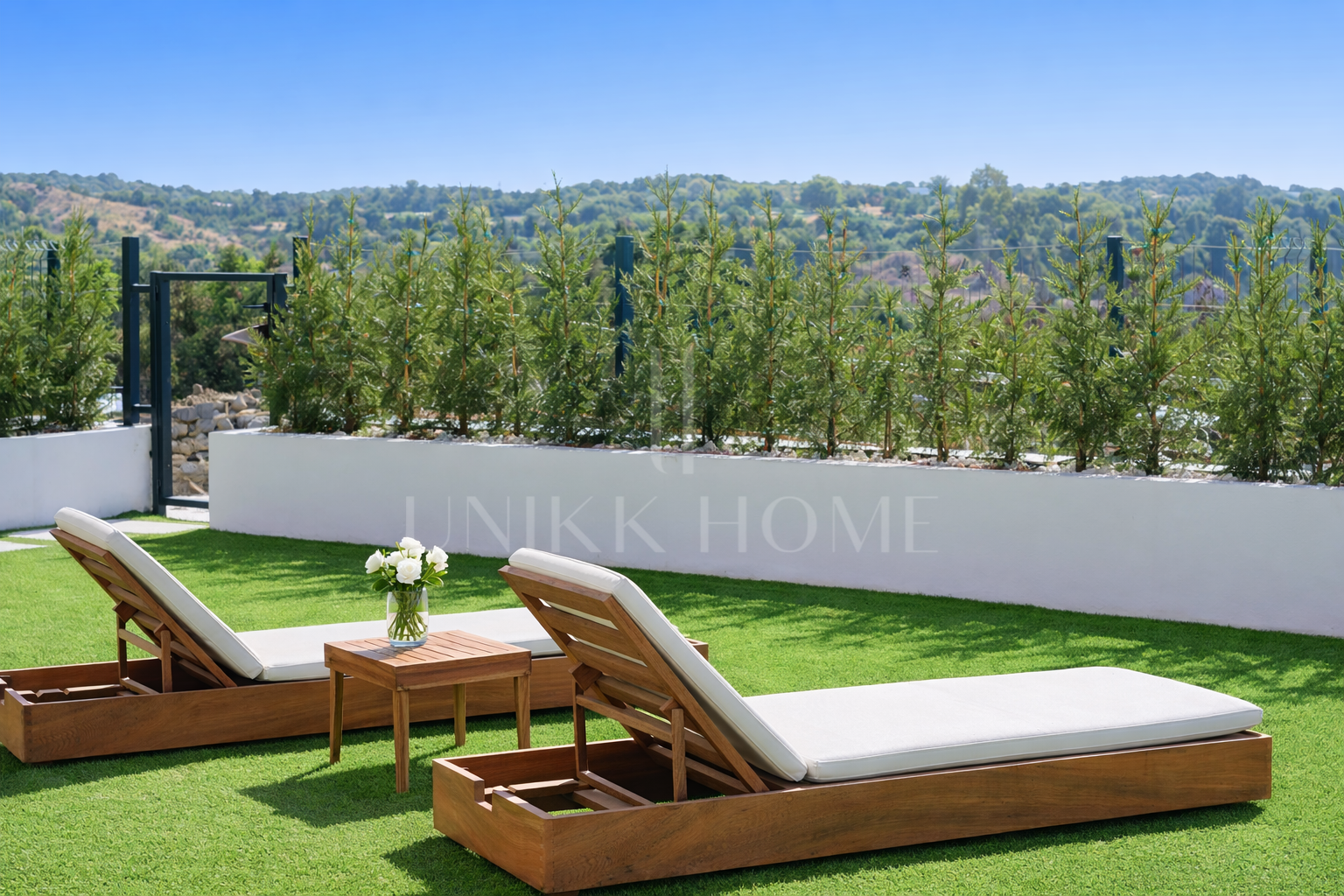 BRAND NEW AND FURNISHED ground floor apartment with a large private garden for sale in Atalaya, Estepona.