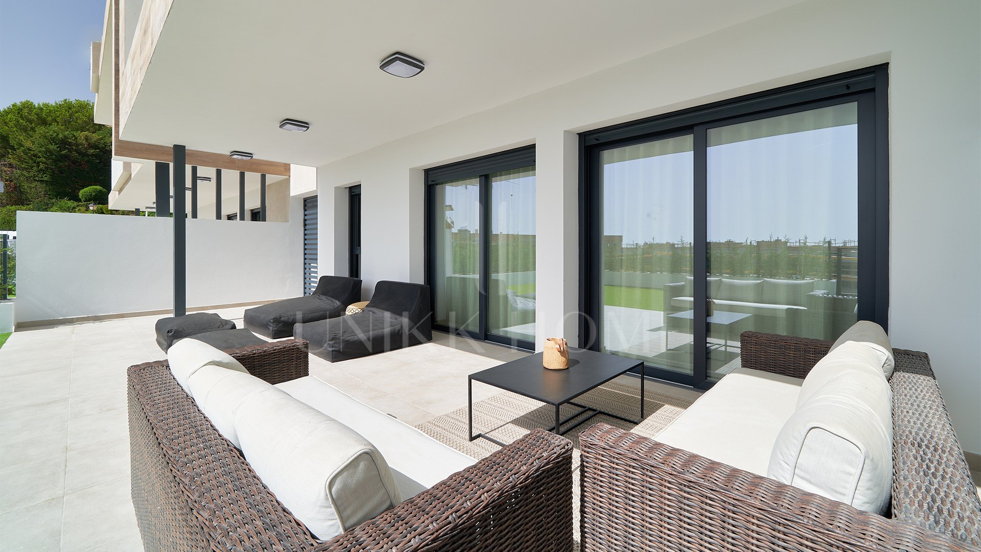 DELIVERED NEW BUILD APARTMENT READY TO MOVE IN - ATALAYA - ESTEPONA