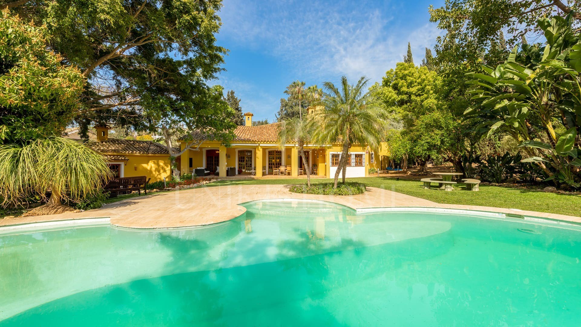 Preciosa Villa en El Paraiso