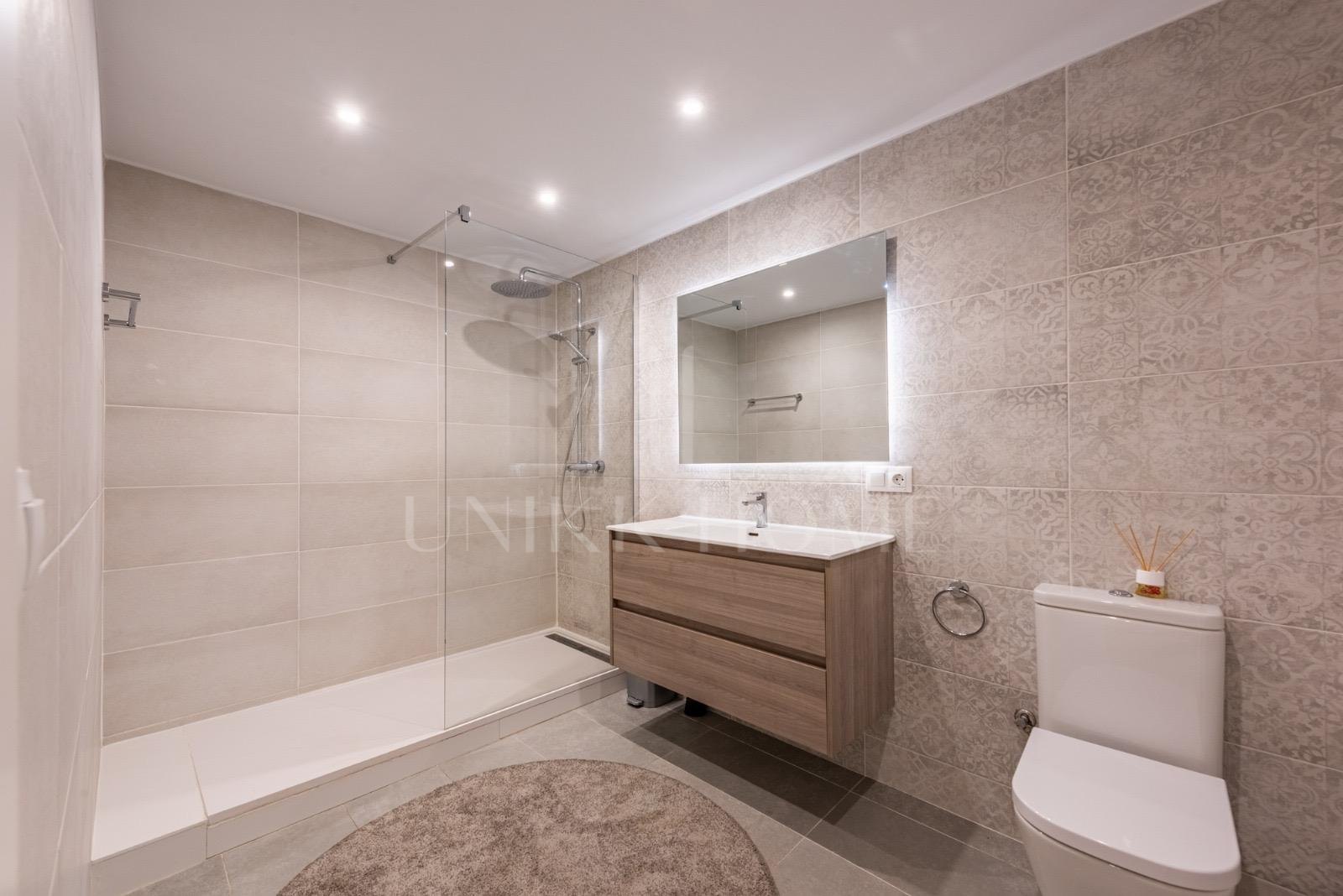 Fantastic Villa with Breathtaking Sea Views walking Distance to the Beach - Estepona West