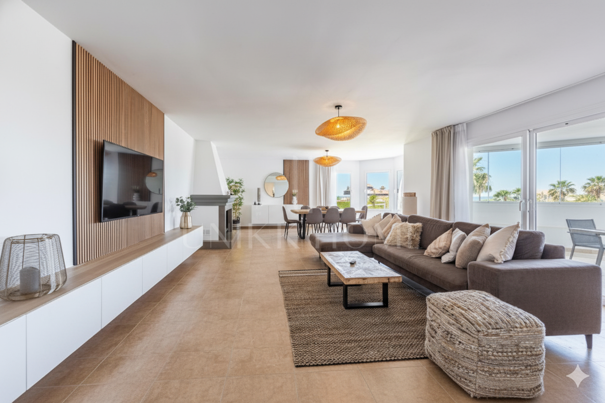 Fantastic Villa with Breathtaking Sea Views walking Distance to the Beach - Estepona West