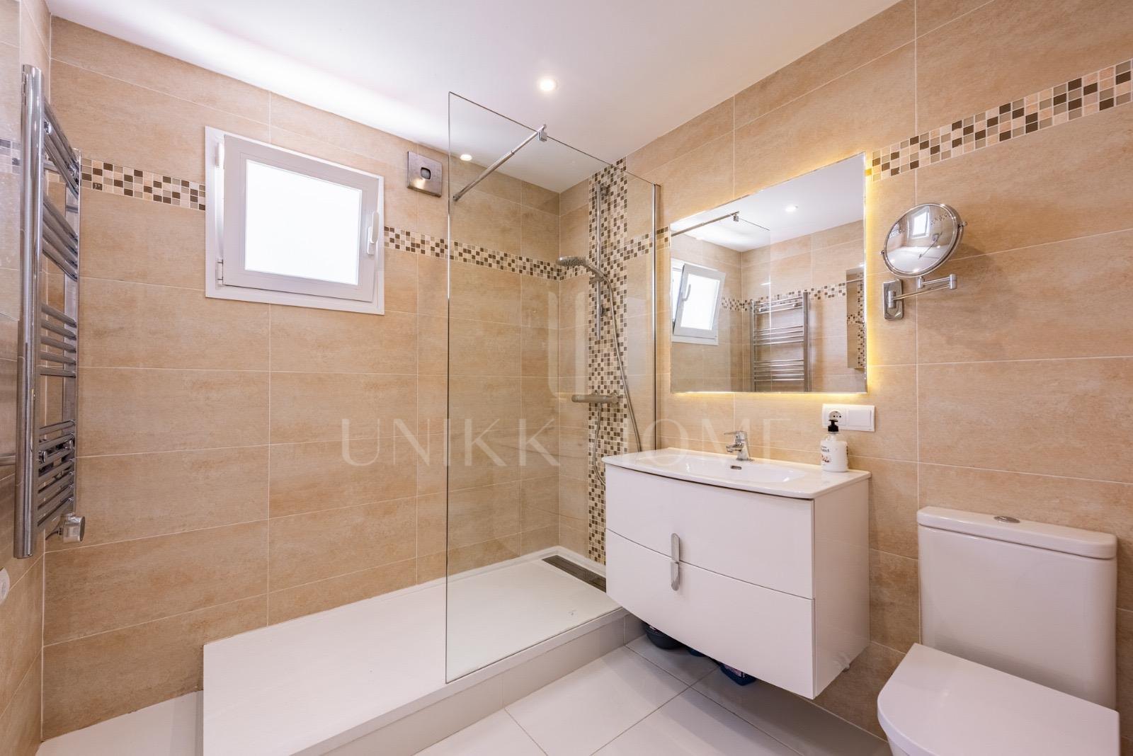 Fantastic Villa with Breathtaking Sea Views walking Distance to the Beach - Estepona West