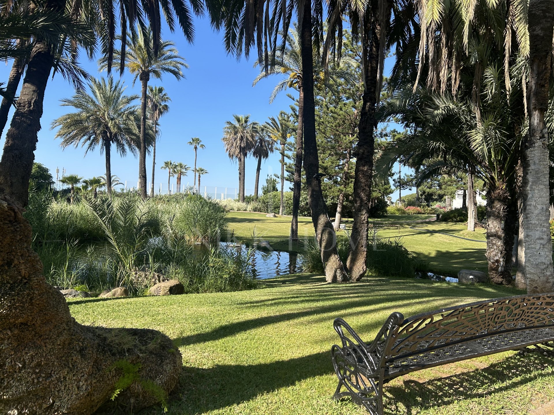 Apartamento listo para entrar en Playas del Duque !!!