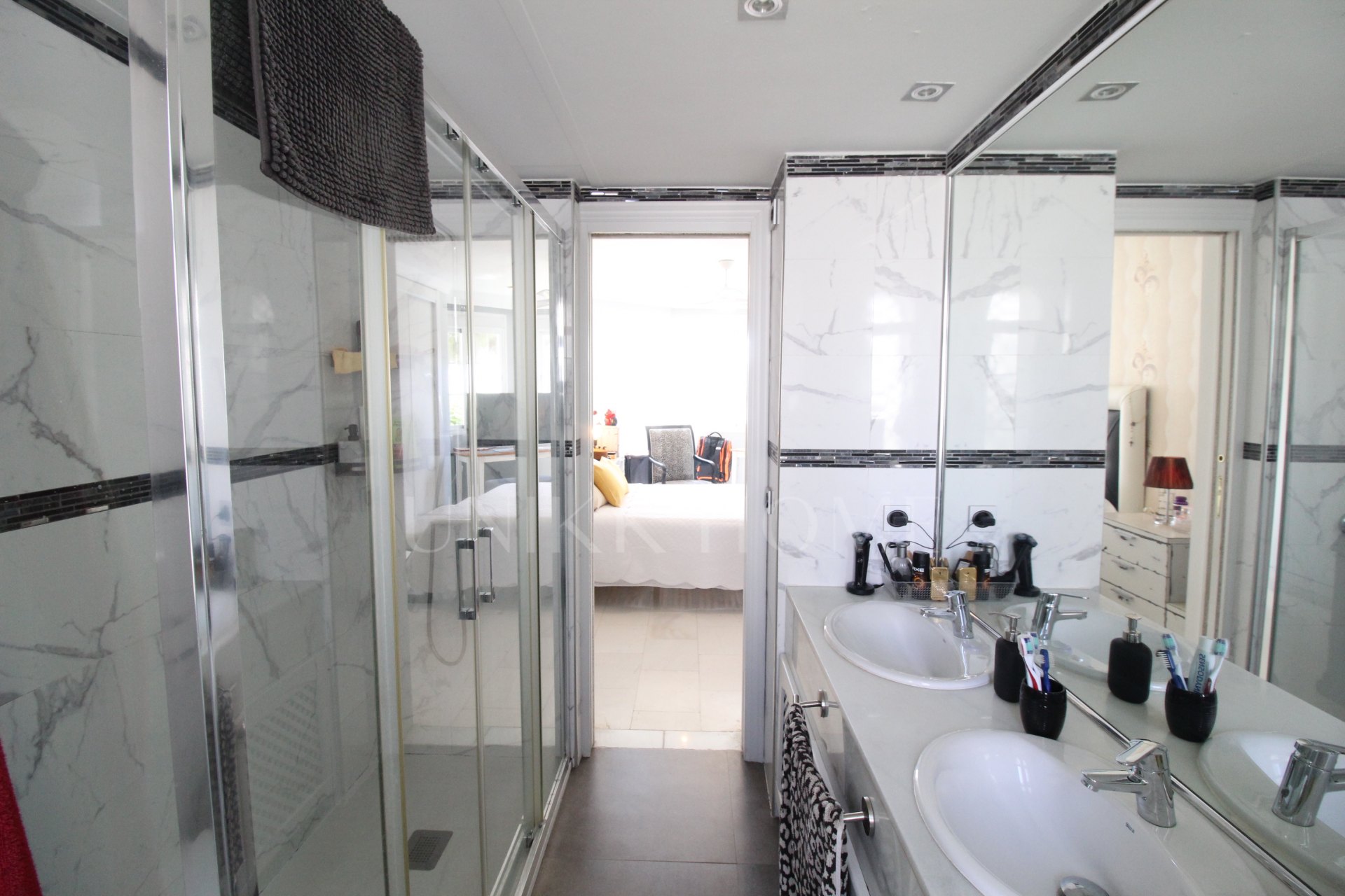 Presiosa adosada en 1ª Linea del Golf Los Naranjos