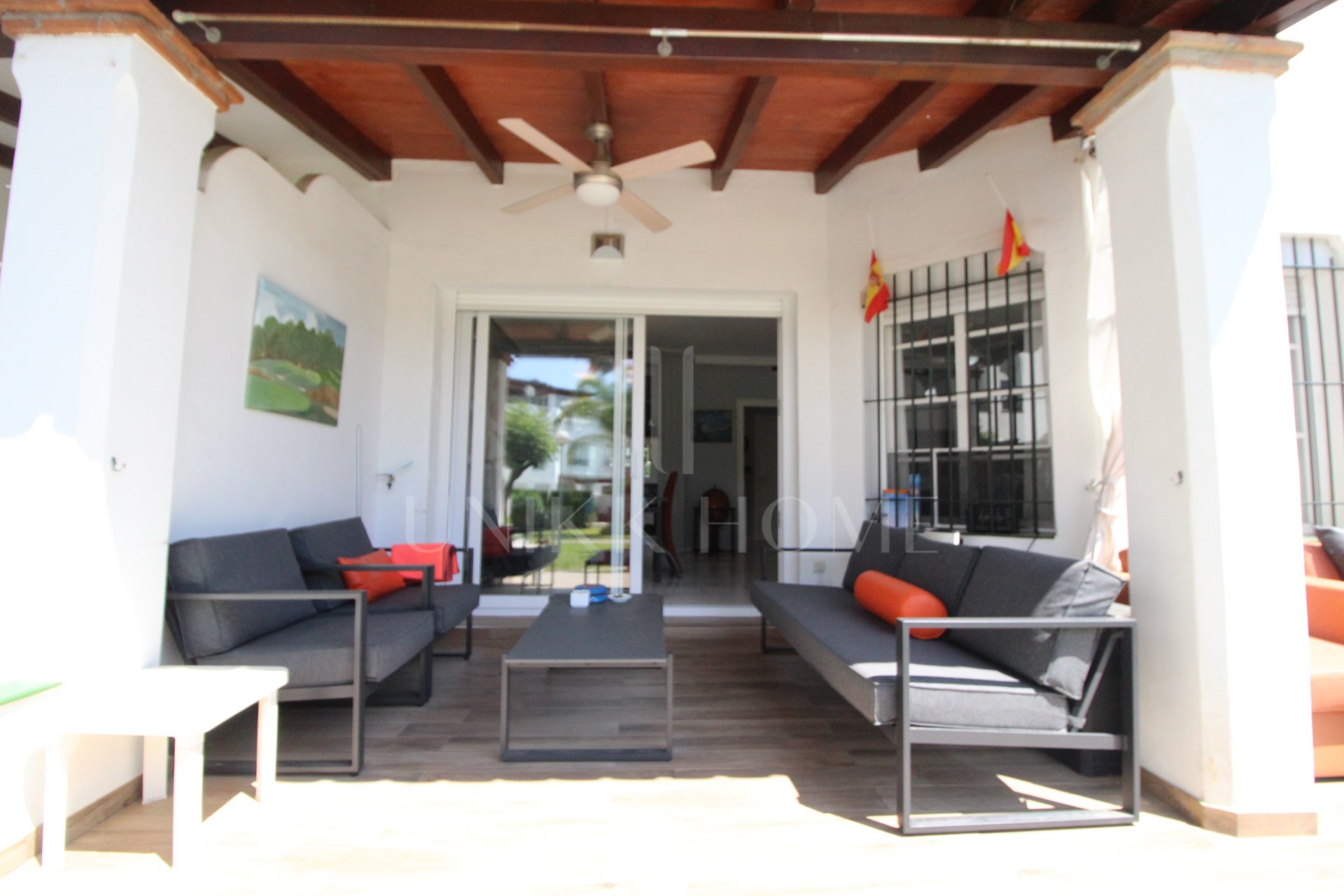 Presiosa adosada en 1ª Linea del Golf Los Naranjos