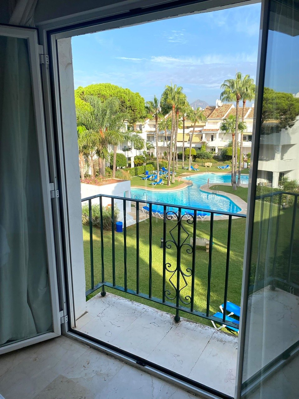 Fantastic and spacious Penthouse in the President with open views
