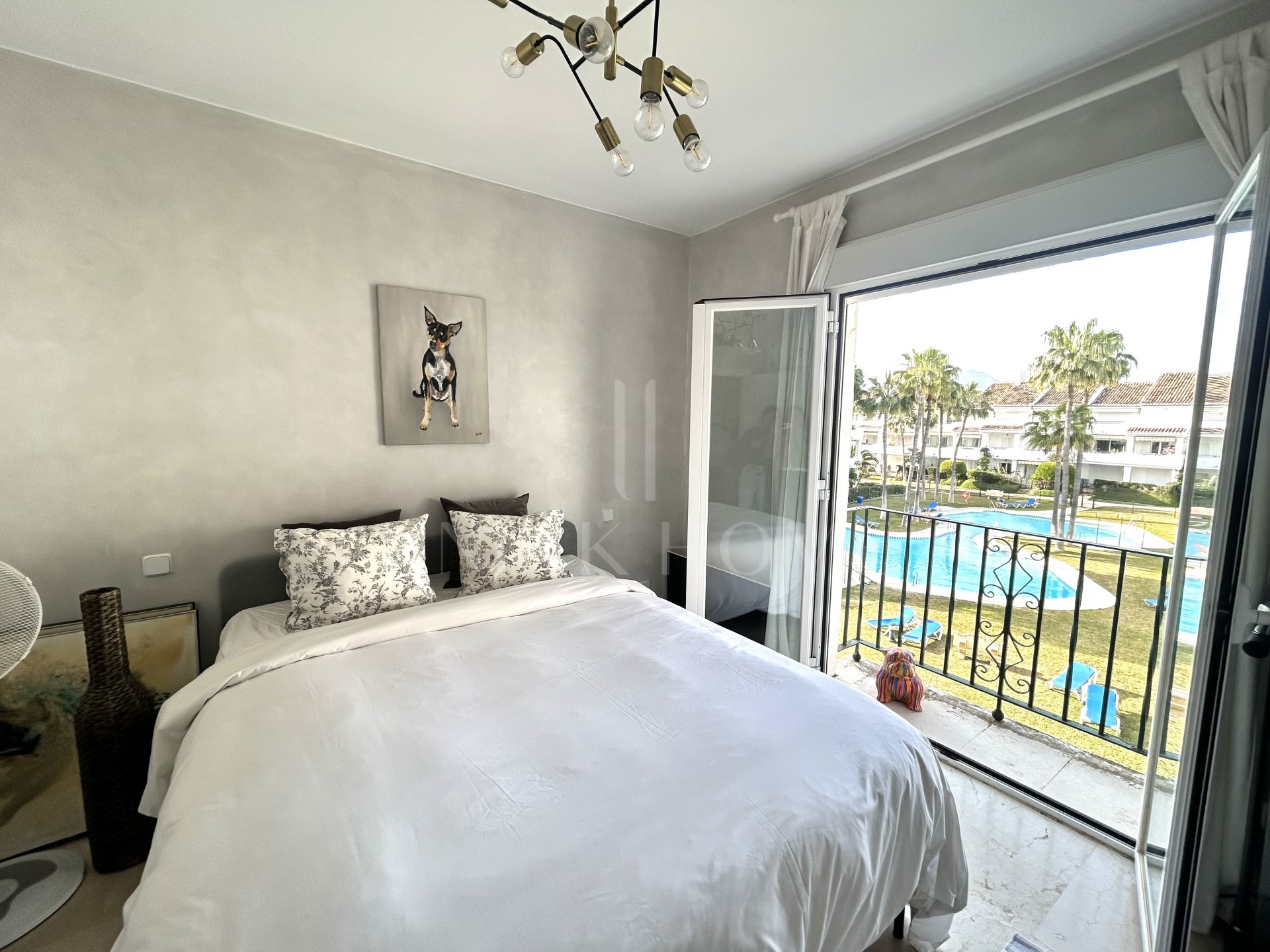 Fantastic and spacious Penthouse in the President with open views