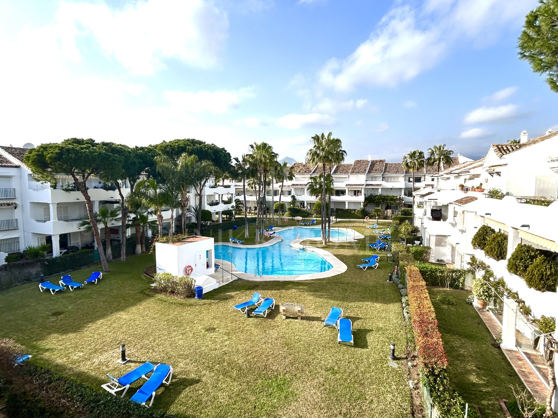 Fantastic and spacious Penthouse in the President with open views