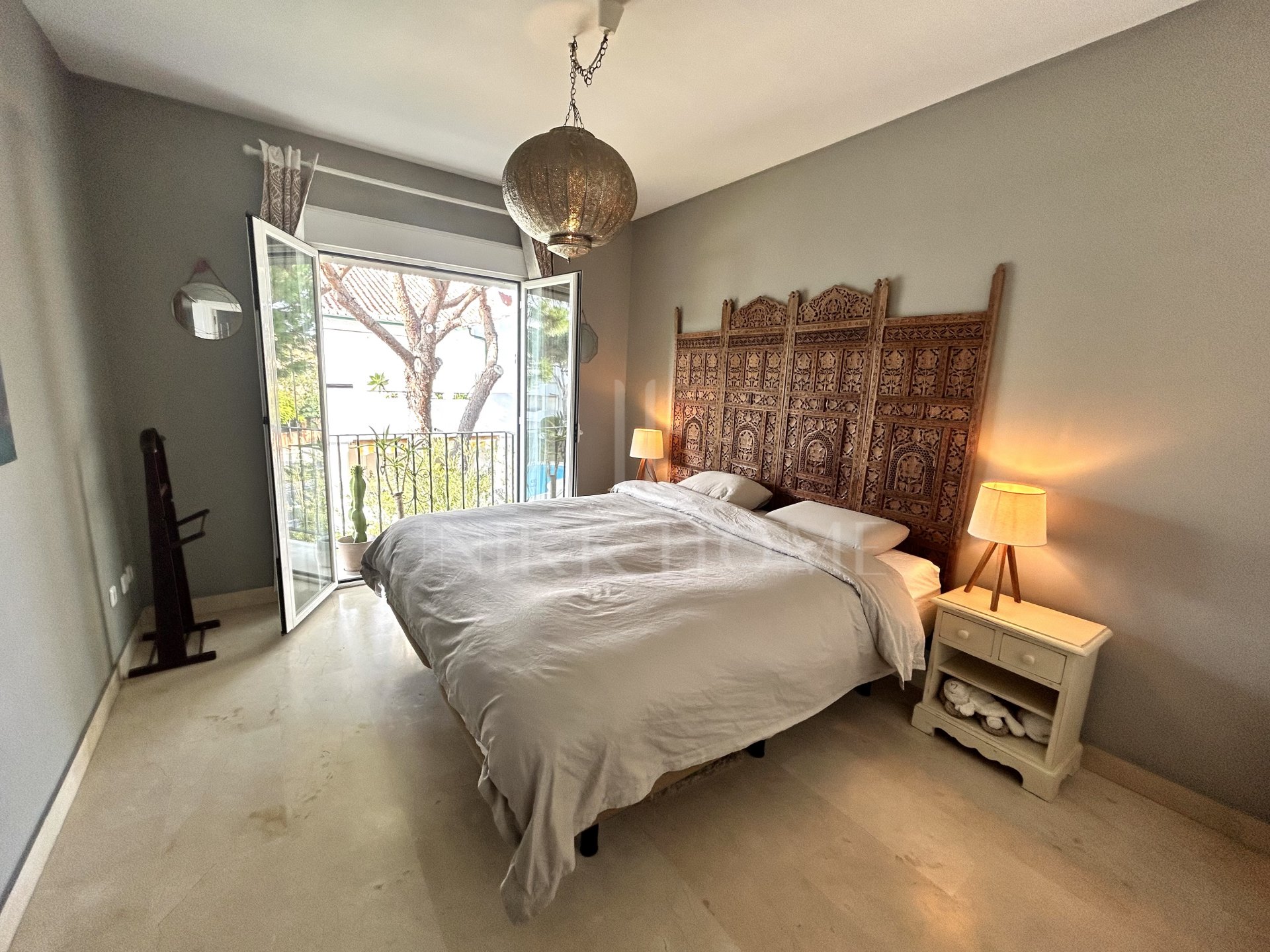 Fantastic and spacious Penthouse in the President with open views