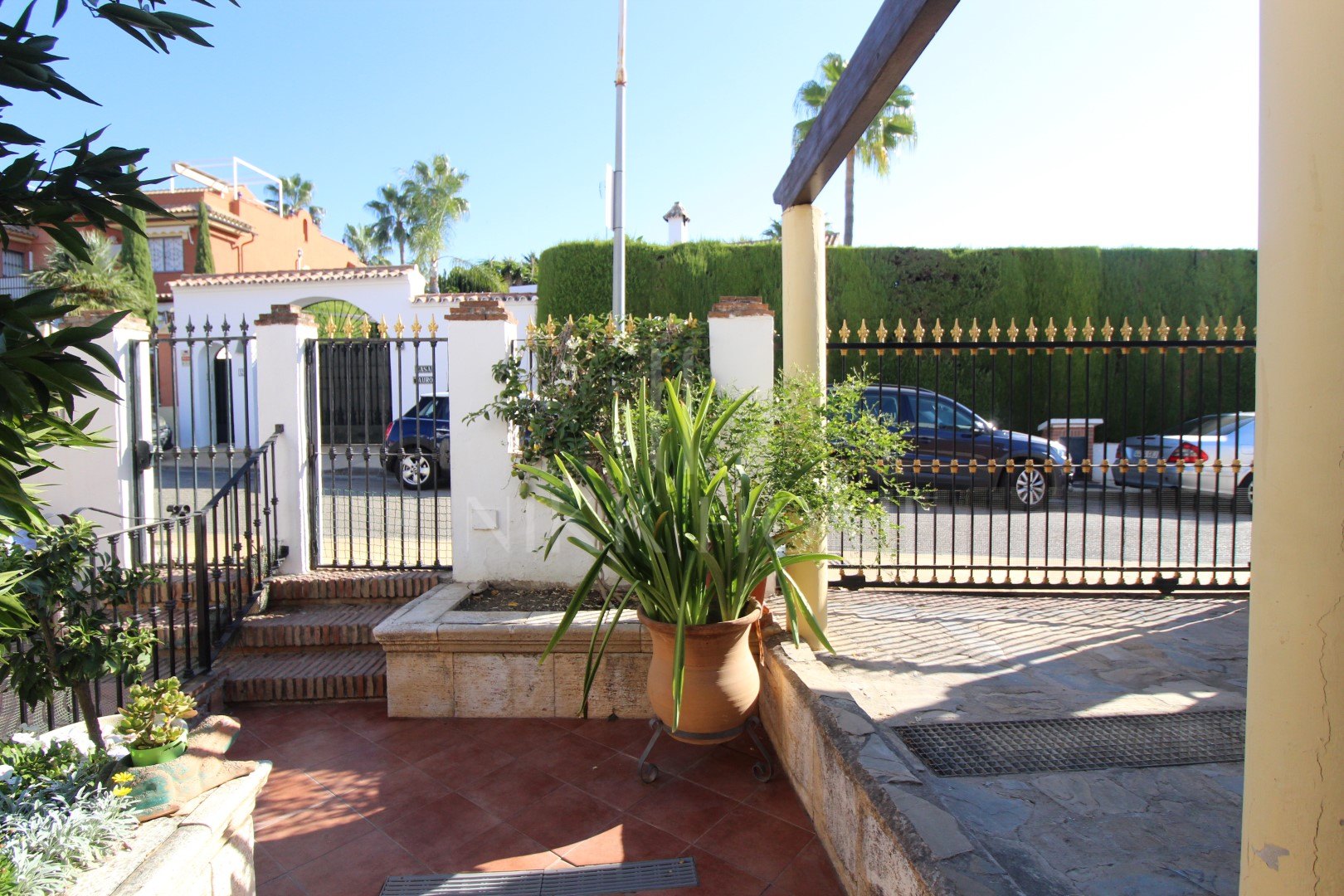 Oportunidad Adosada y con gran jardin privado en Atalaya