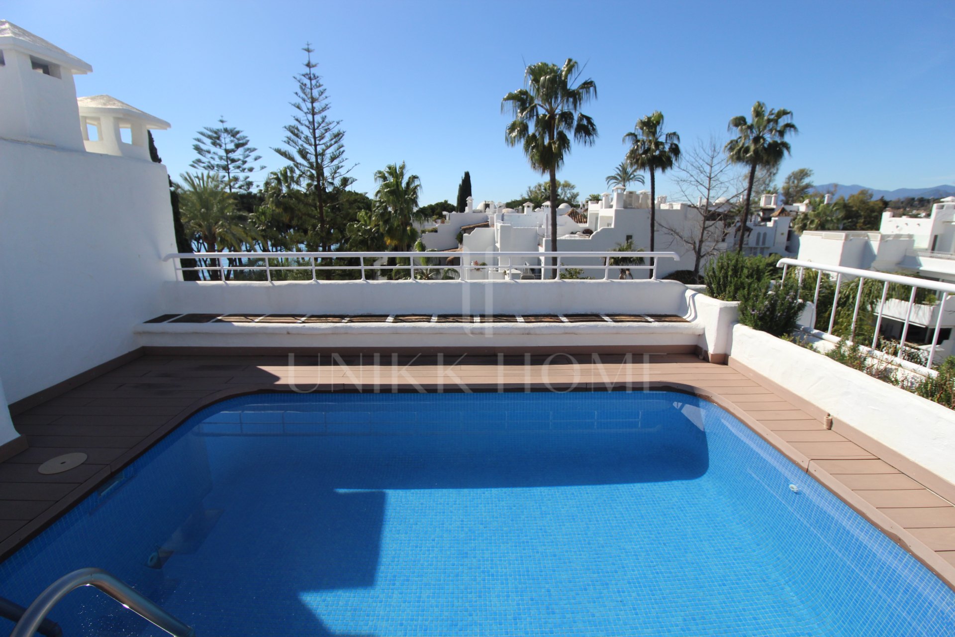 Formidable Atico duplex en el mar