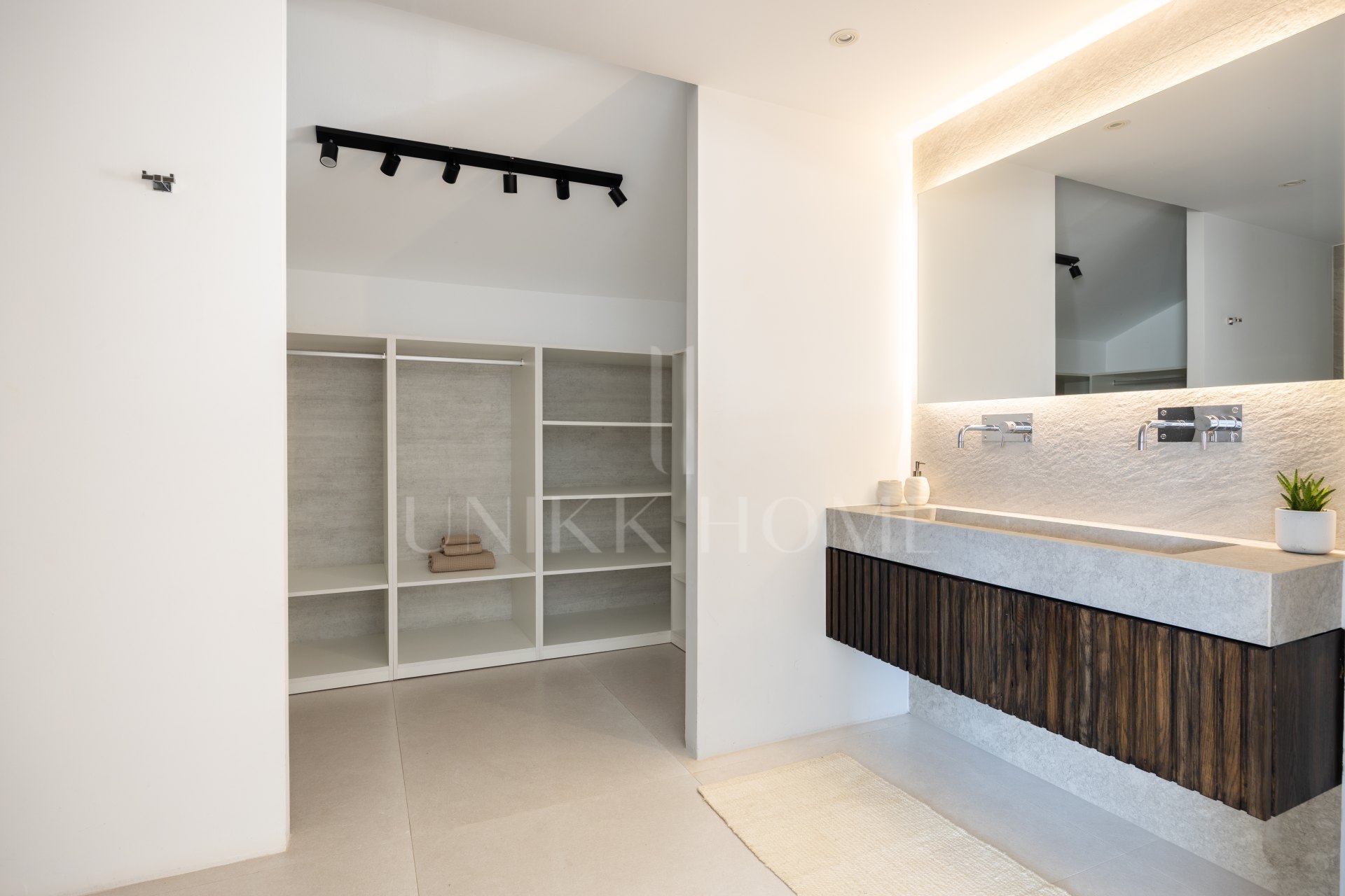 Bright and spacious penthouse duplex in San Pedro