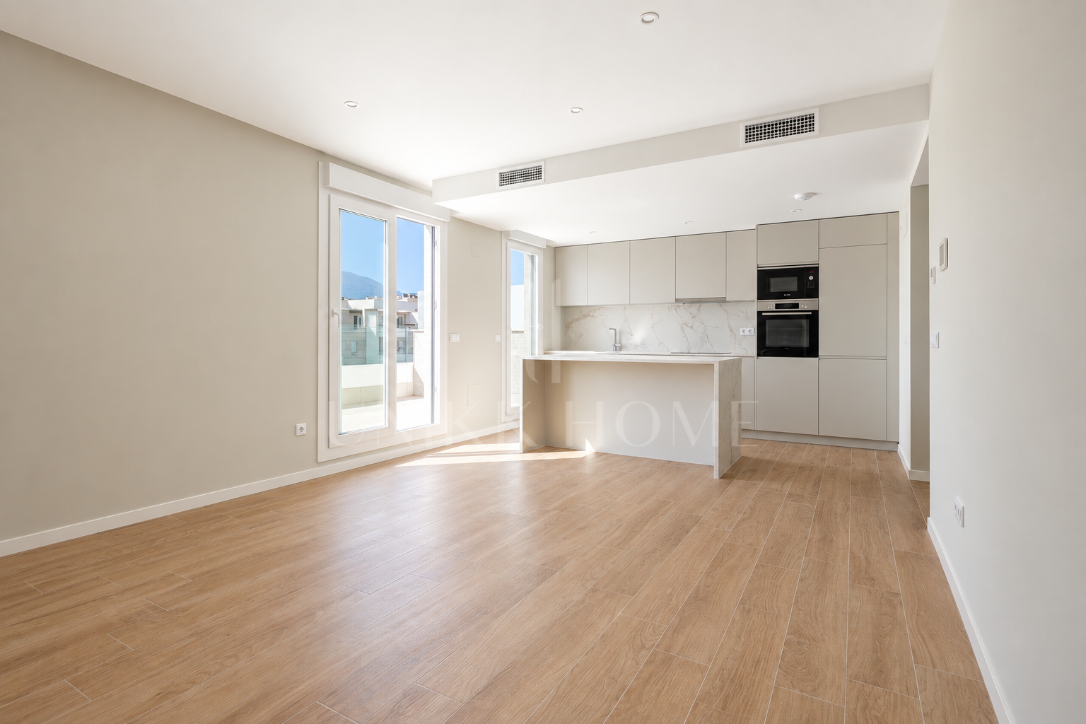 Nuevo ático, construido en 2026 y vendido sin muebles en el corazón de La Campana
