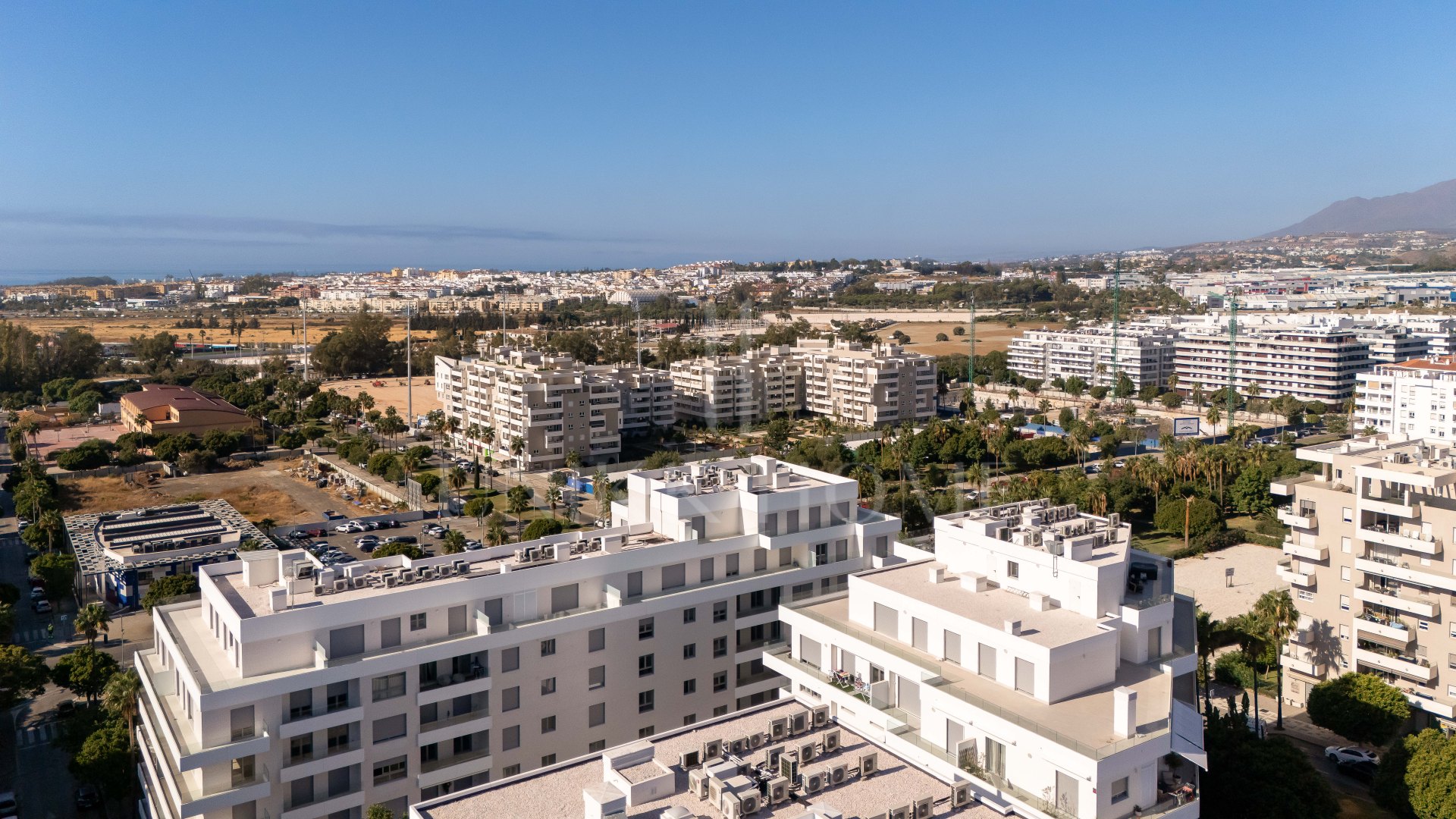 Nuevo ático, construido en 2026 y vendido sin muebles en el corazón de La Campana