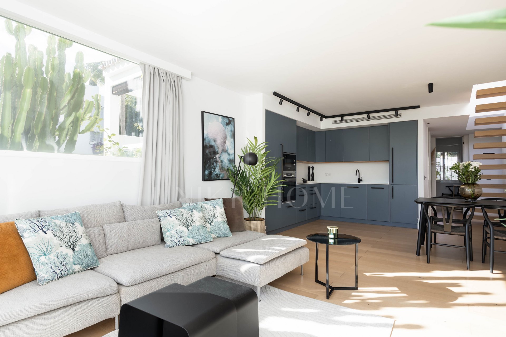 Precioso Apartamento reformado con impresionantes vistas en Nueva Andalucía