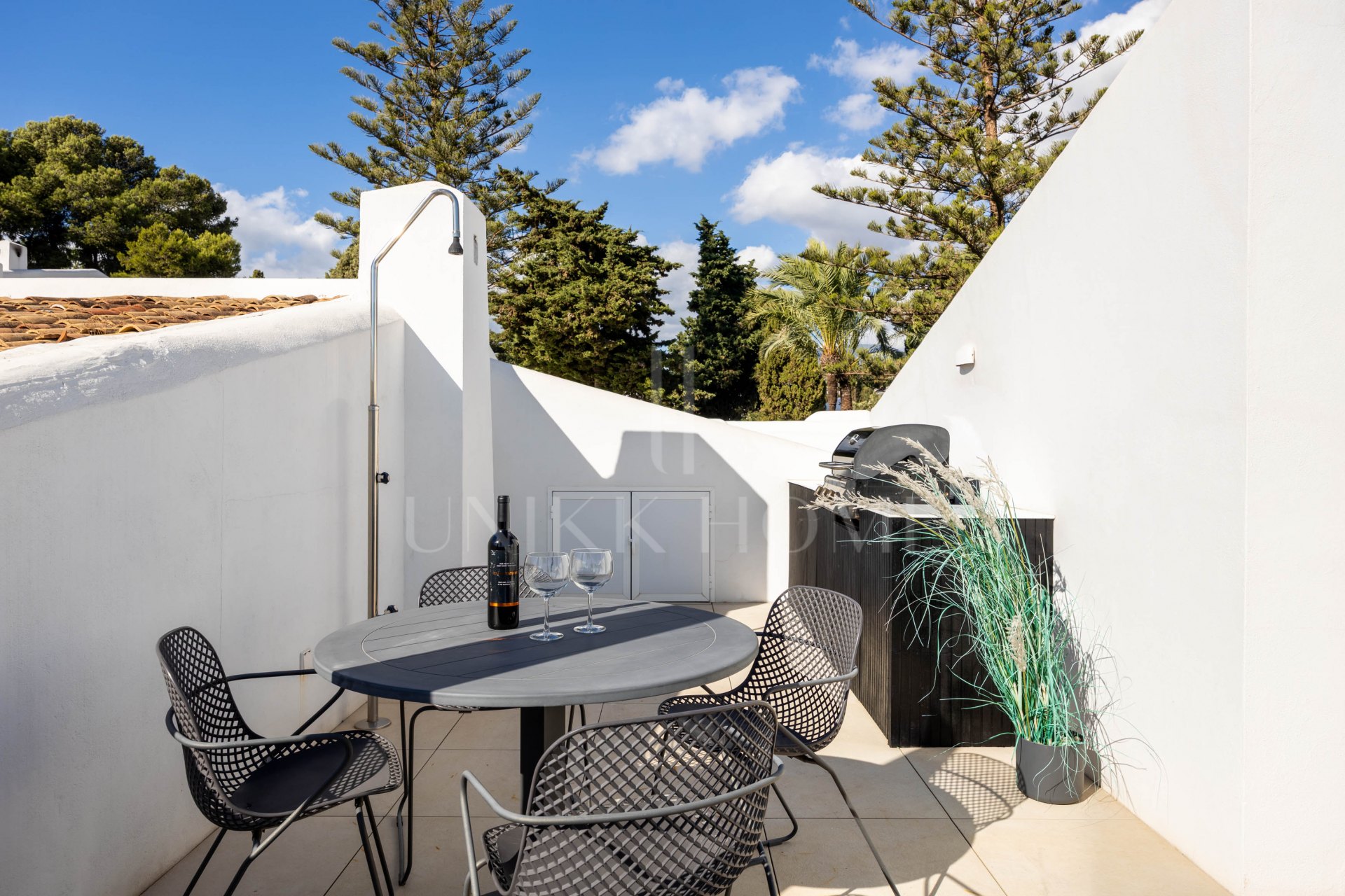 Precioso Apartamento reformado con impresionantes vistas en Nueva Andalucía