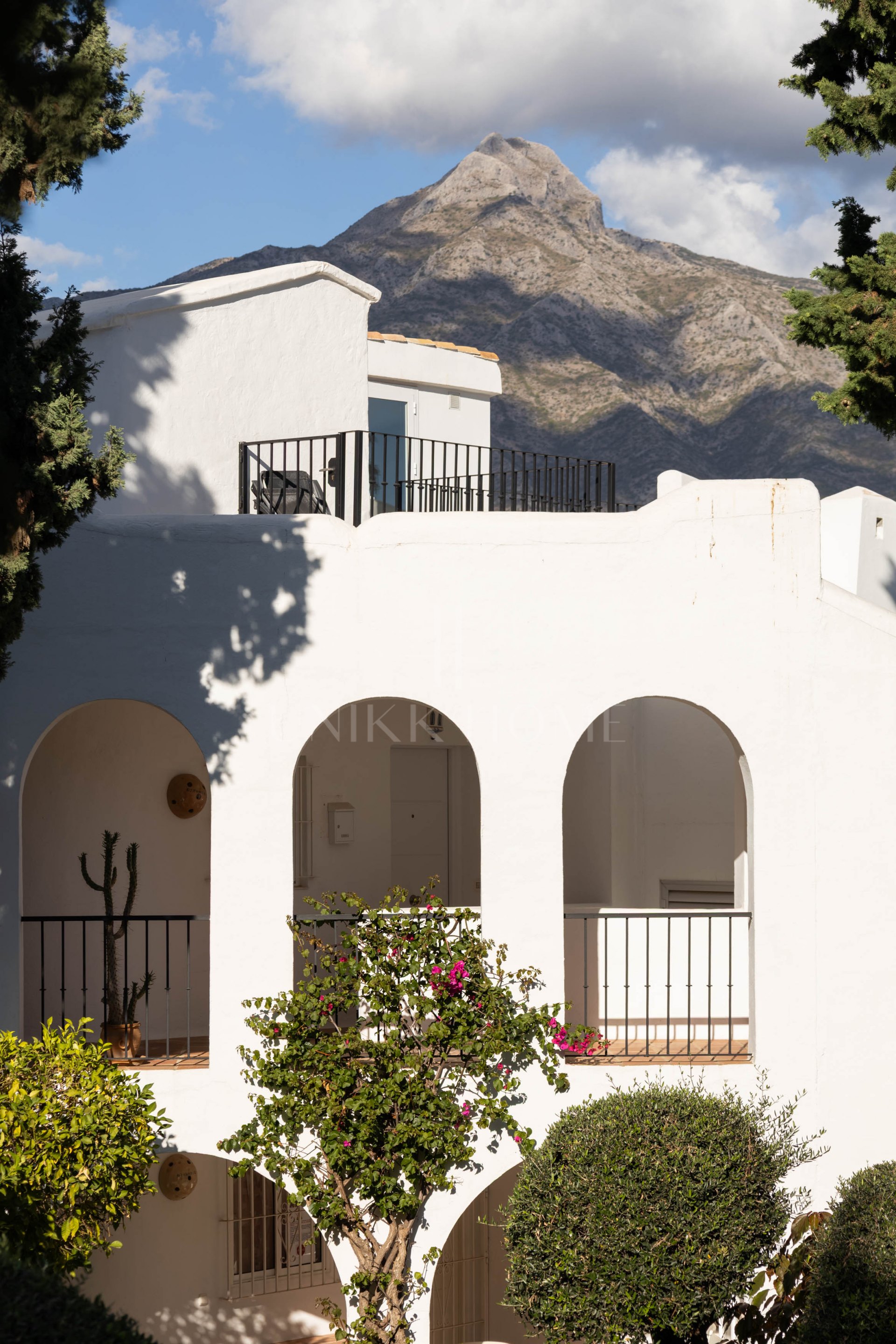 Precioso Apartamento reformado con impresionantes vistas en Nueva Andalucía