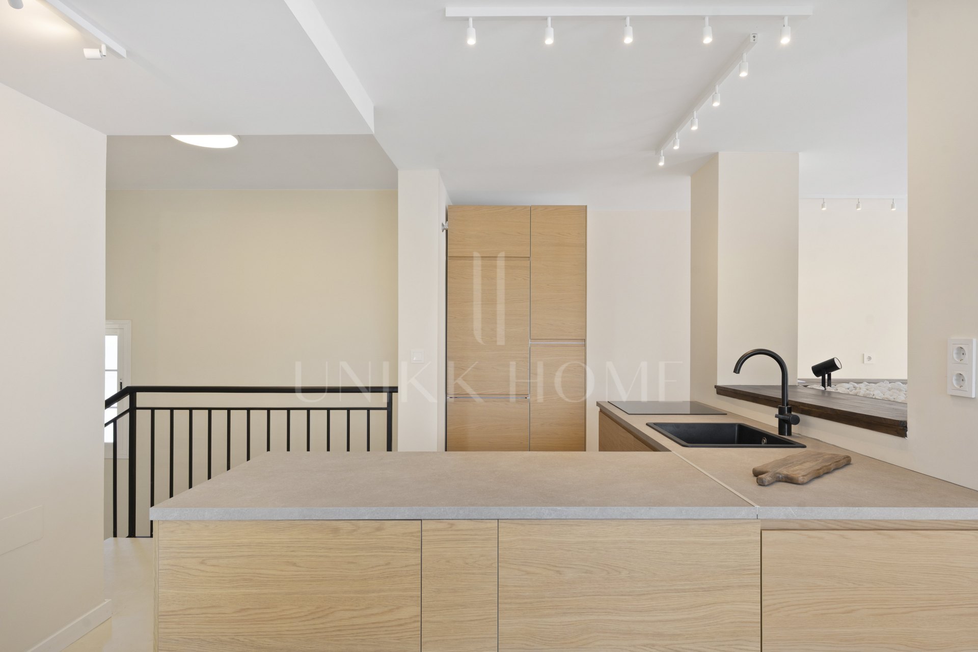 Ático dúplex totalmente renovado en Rio Real, Marbella Este