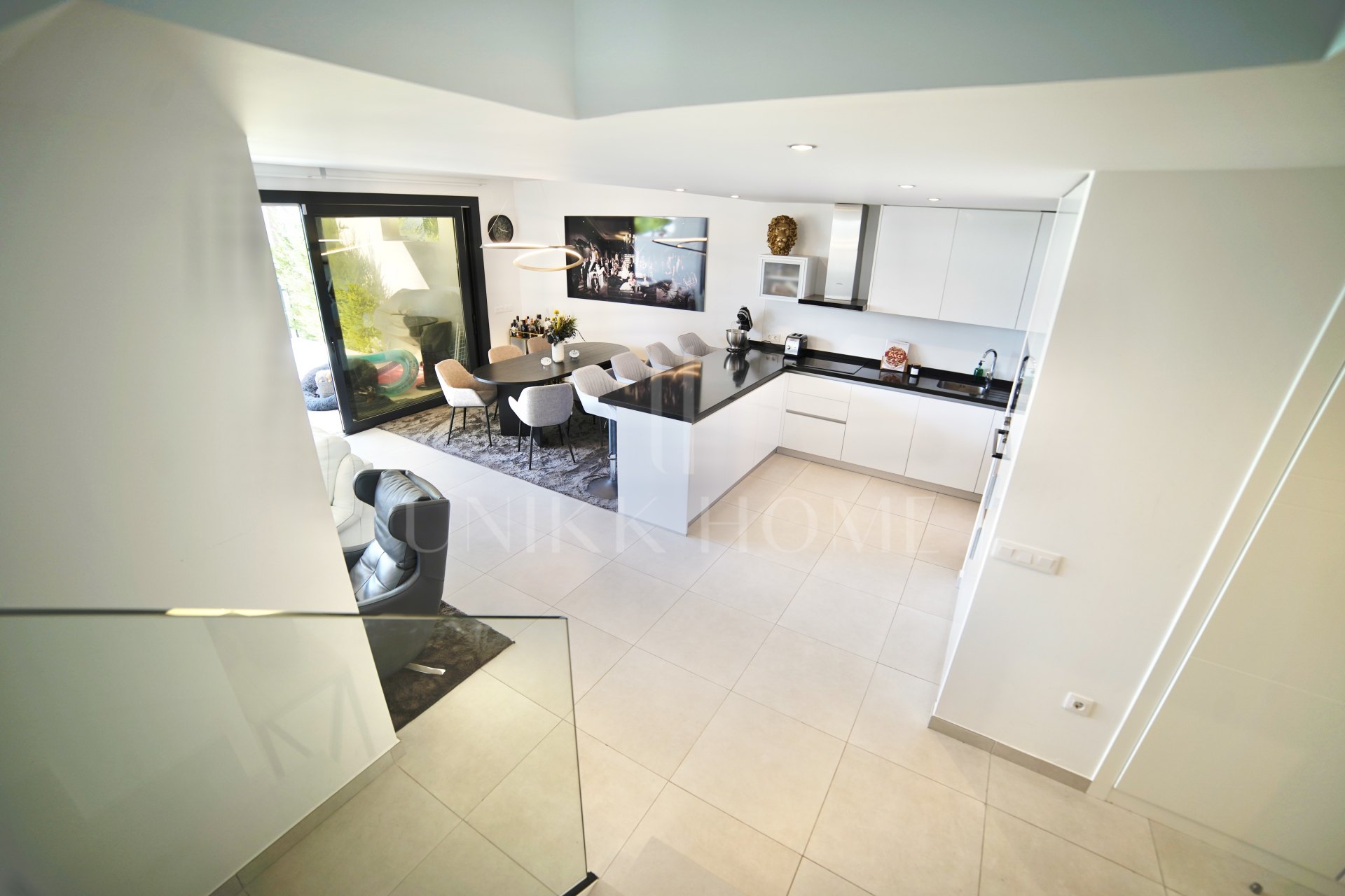 This townhouse in Los Miradores del Sol, Bel-Air Estepona