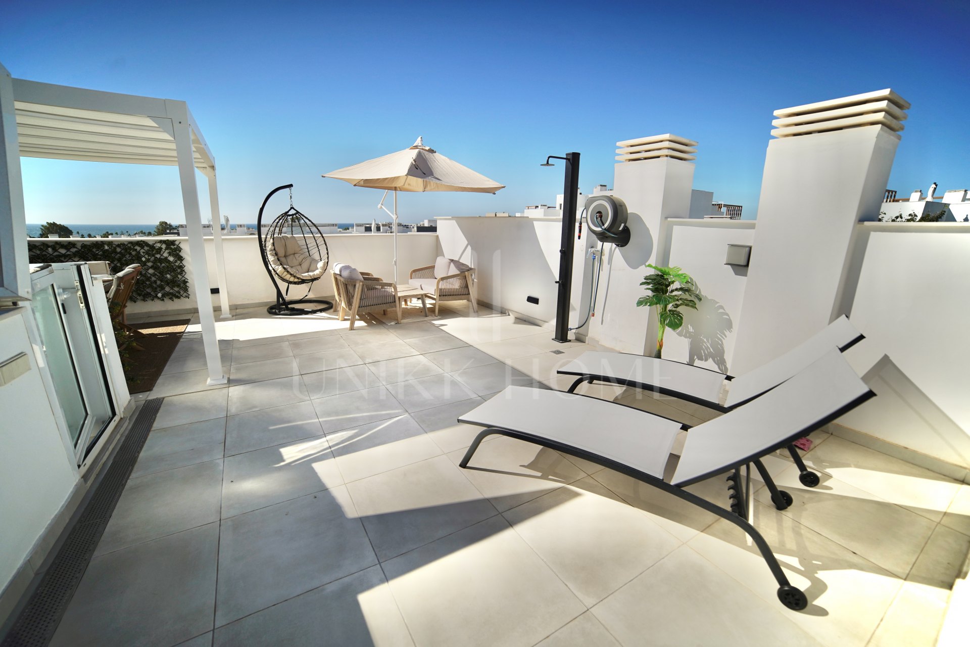 This townhouse in Los Miradores del Sol, Bel-Air Estepona