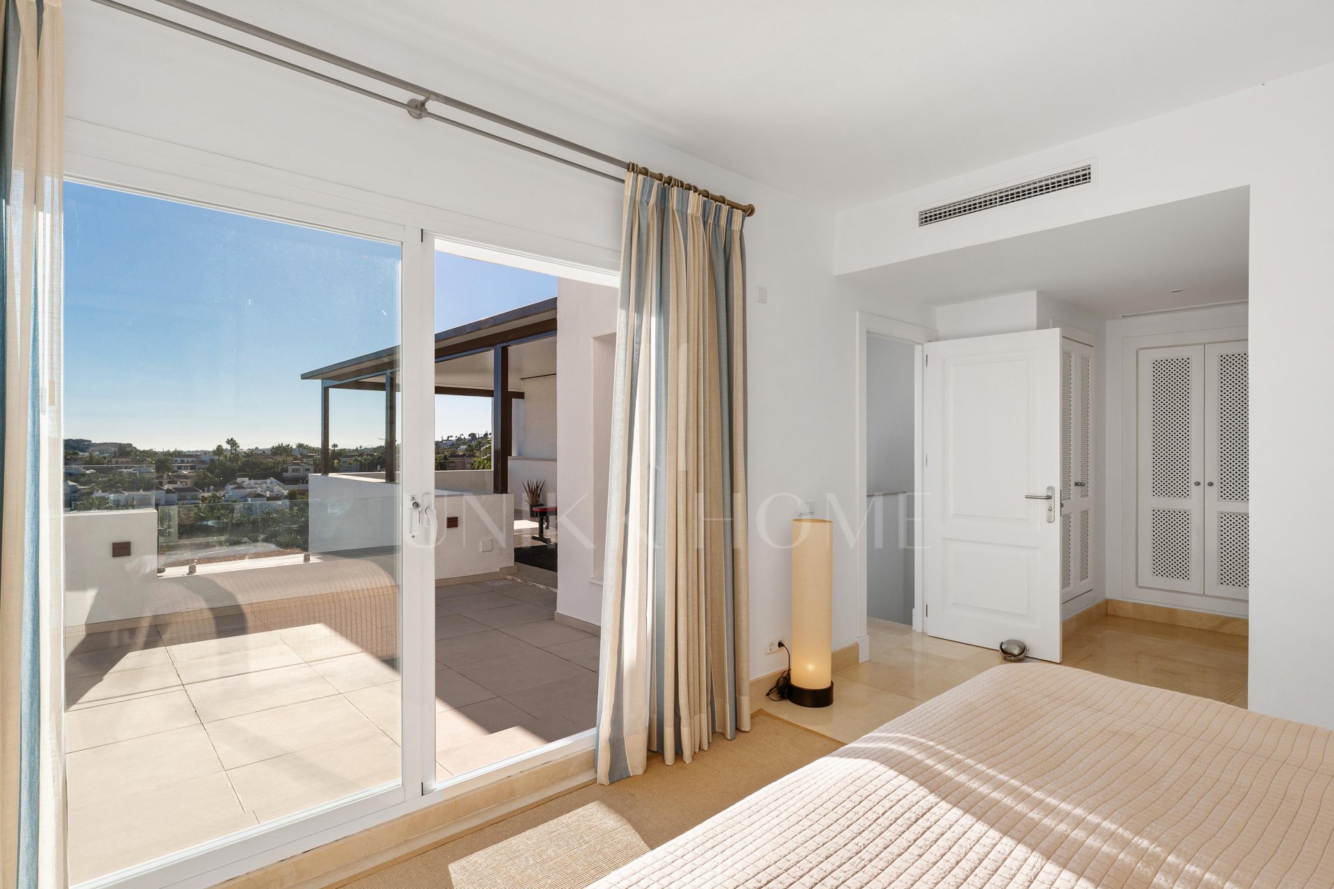 Elegant duplex penthouse in Aloha, Marbella with 3 bedrooms