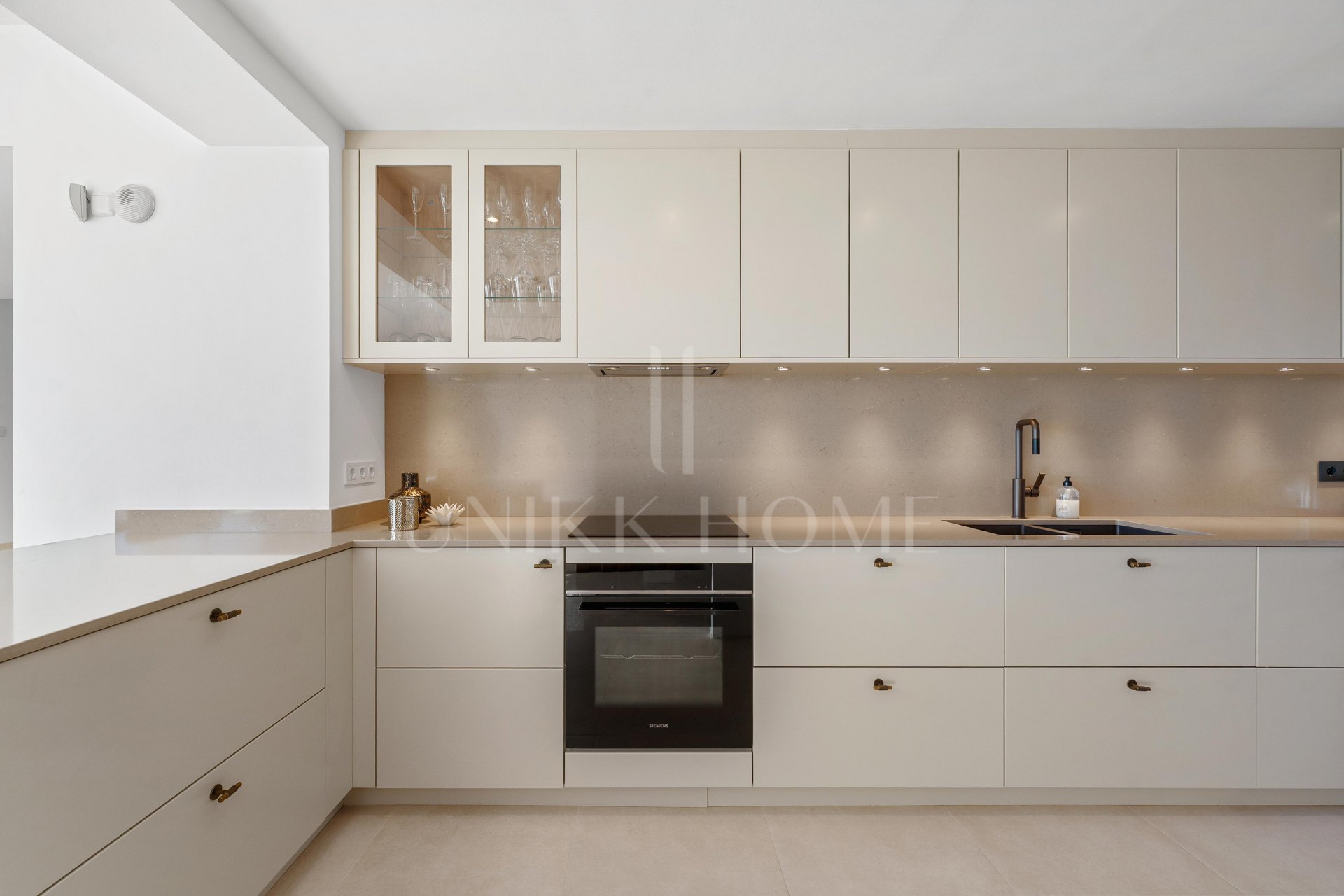 Elegant duplex penthouse in Aloha, Marbella with 3 bedrooms