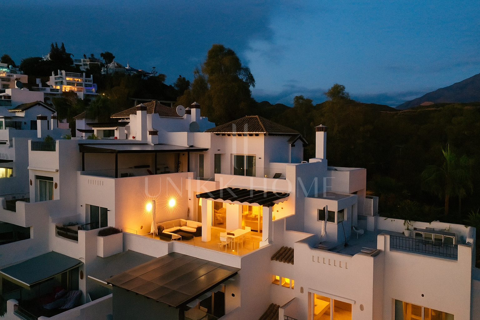 Elegant duplex penthouse in Aloha, Marbella with 3 bedrooms