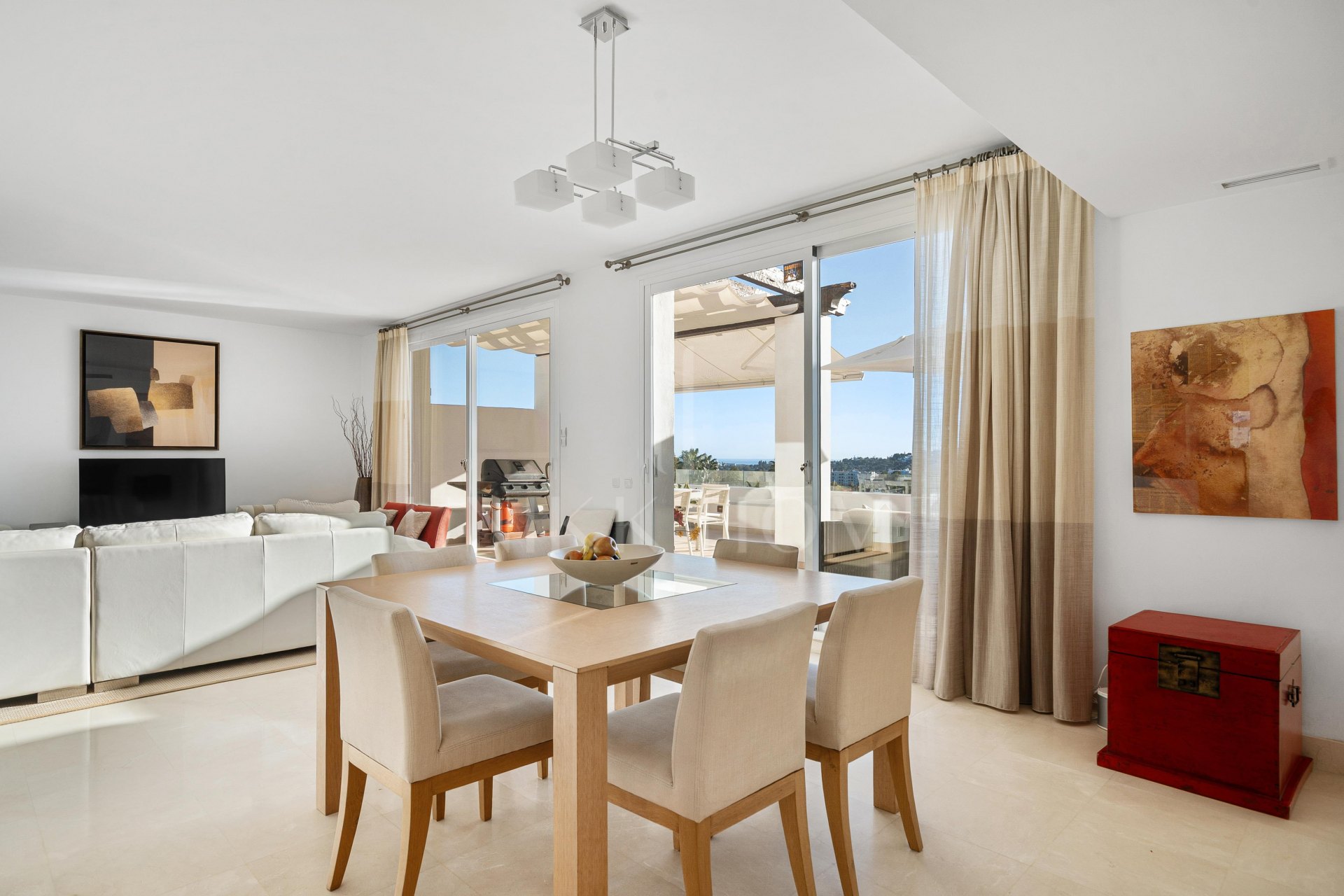 Elegant duplex penthouse in Aloha, Marbella with 3 bedrooms