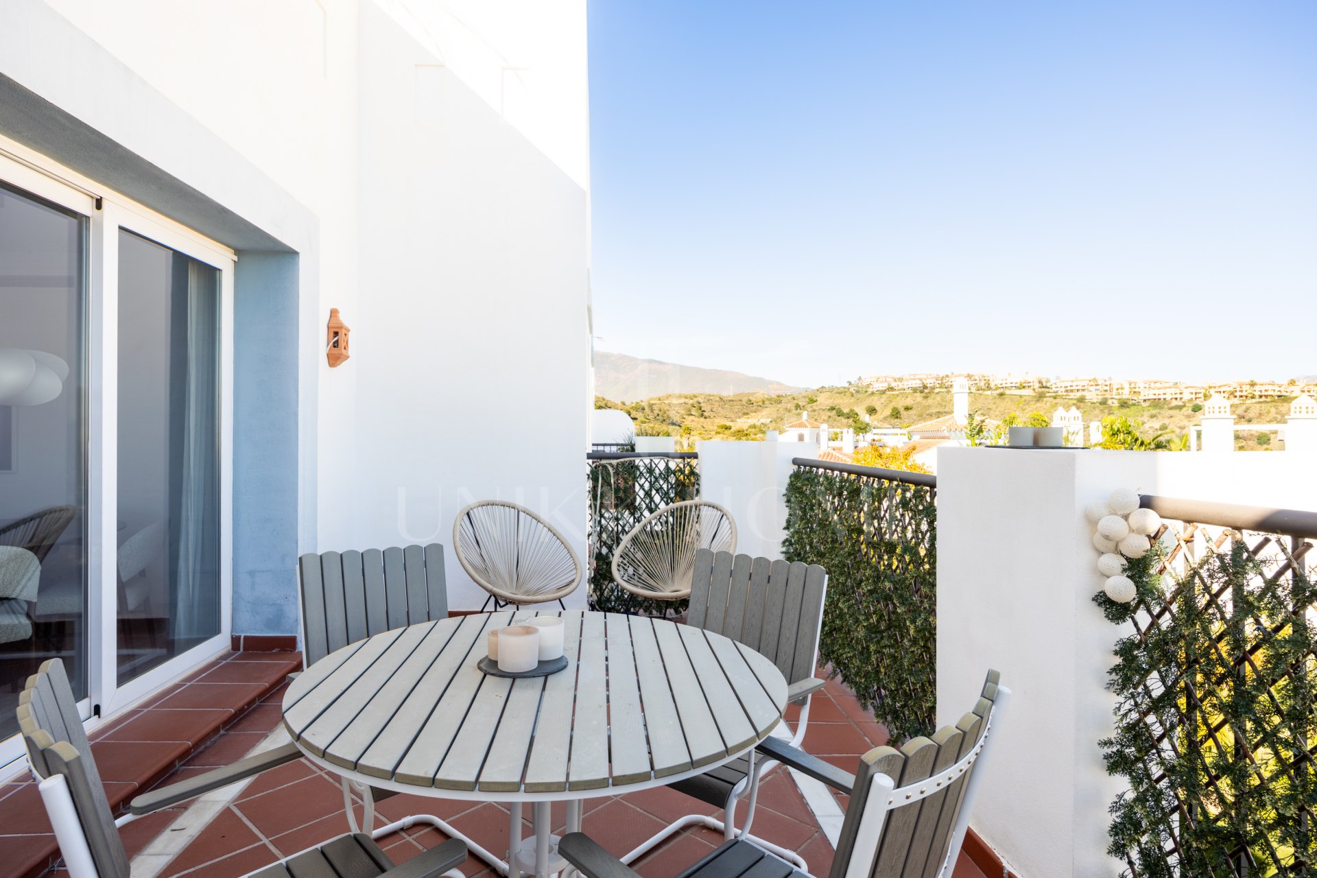 Luxury 3-Bedroom Penthouse with Panoramic Sea Views in El Paraiso