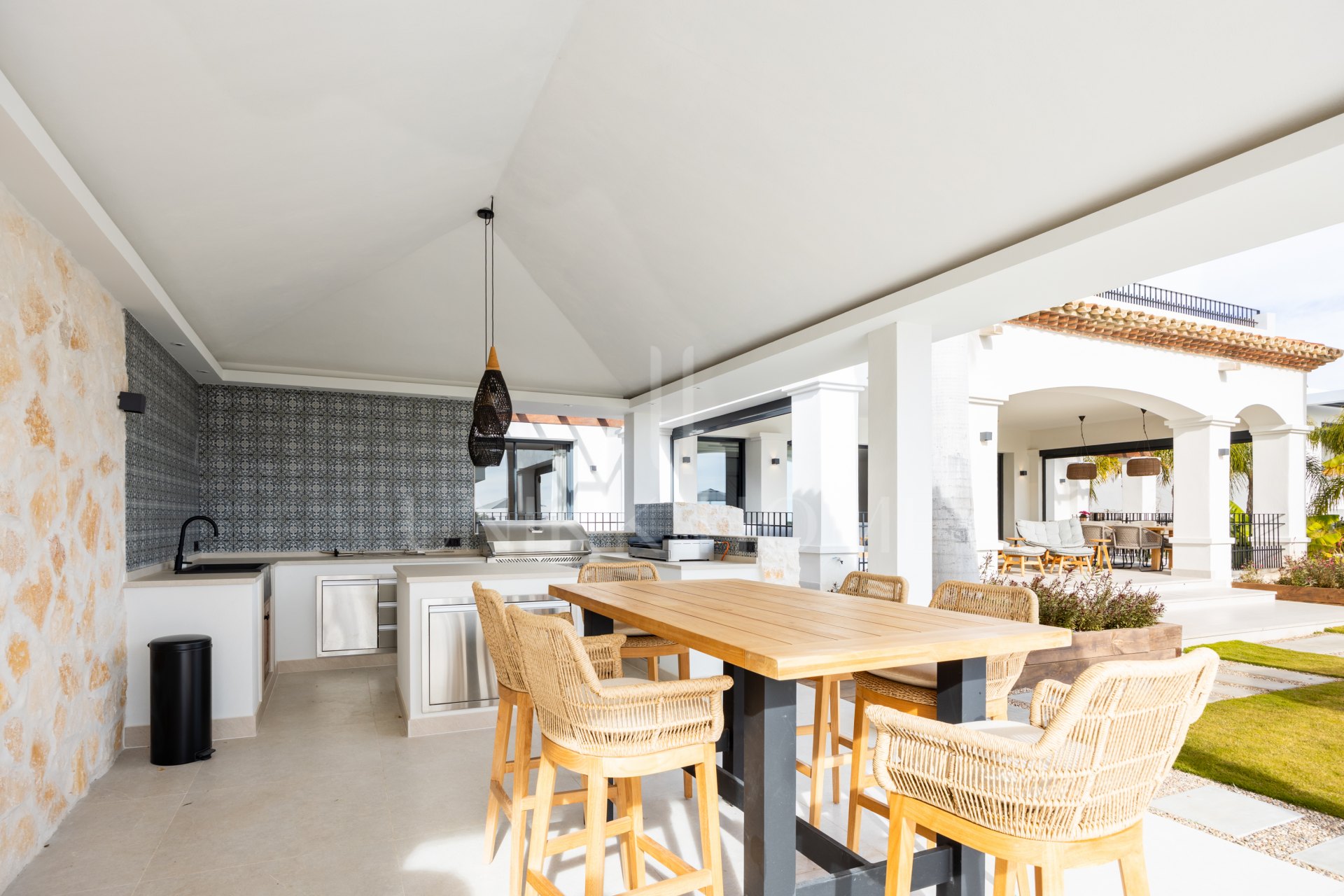 Exquisite Modern Andalusian Masterpiece with Panoramic Sea Views – Los Flamingos, Benahavís