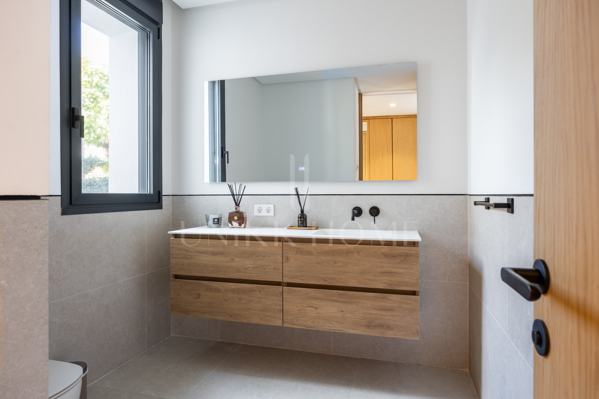 Exquisite Modern Andalusian Masterpiece with Panoramic Sea Views – Los Flamingos, Benahavís