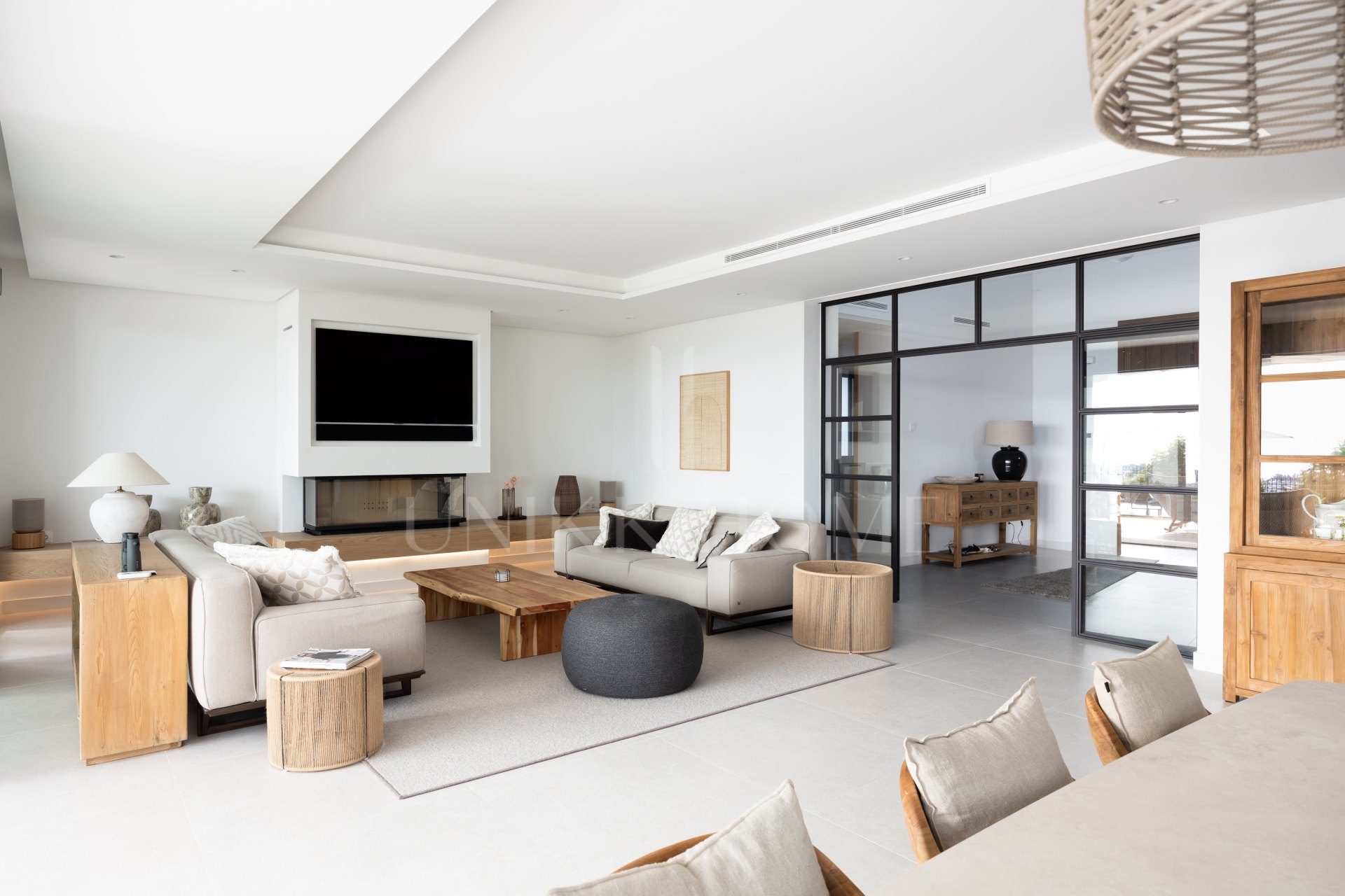 Exquisite Modern Andalusian Masterpiece with Panoramic Sea Views – Los Flamingos, Benahavís