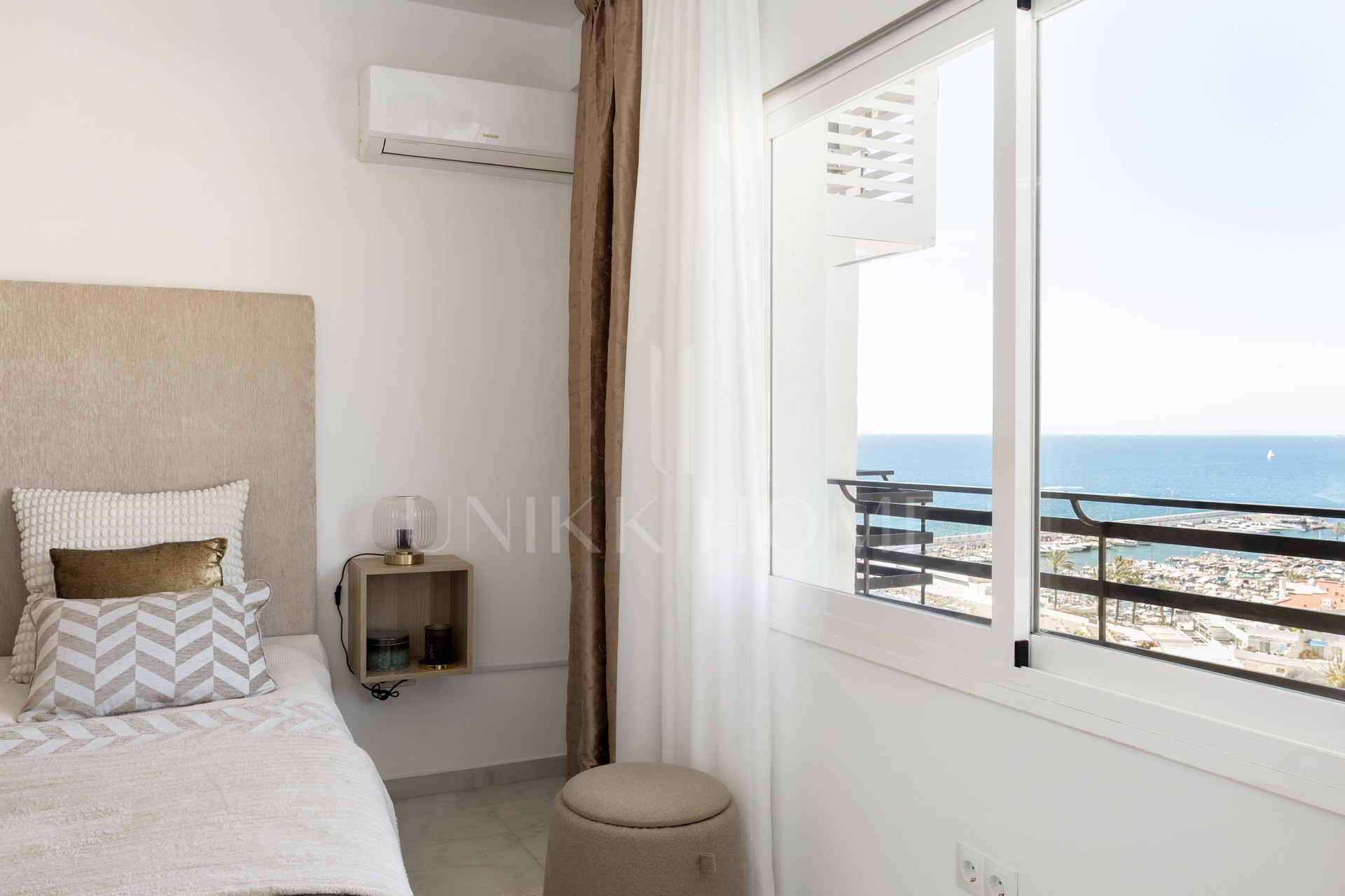 Beachfront apartment in the heart of Marbella