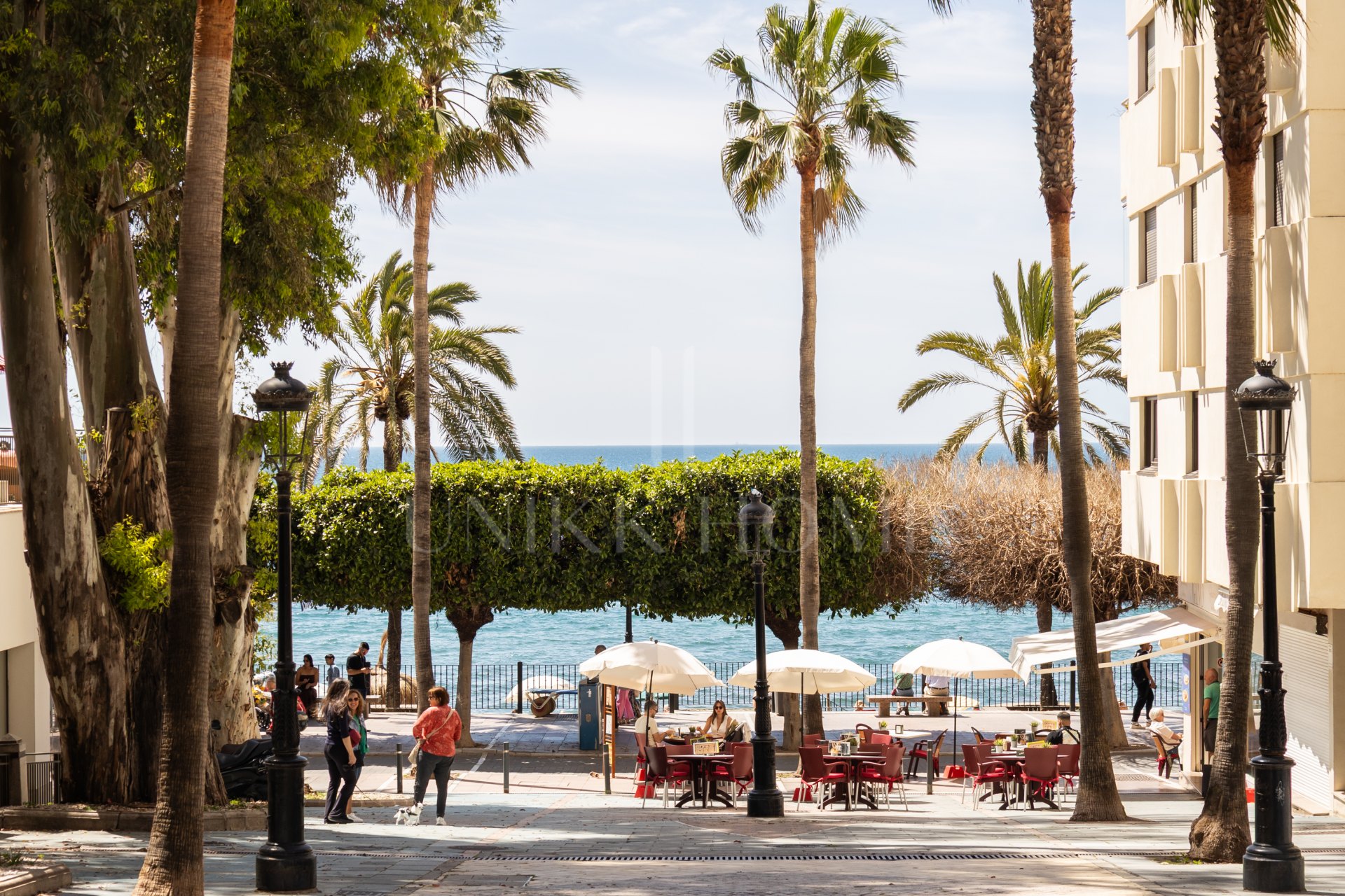 Beachfront apartment in the heart of Marbella