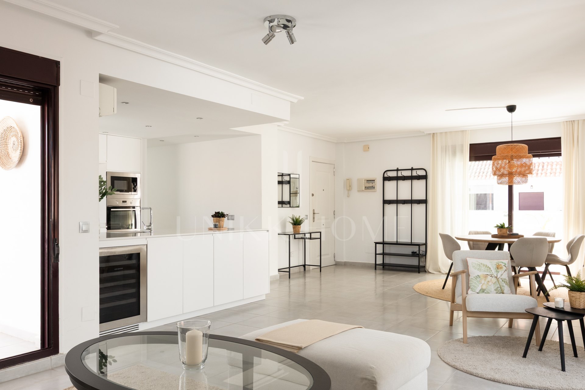 Descubre este impresionante ático dúplex en el corazón de Nueva Andalucía