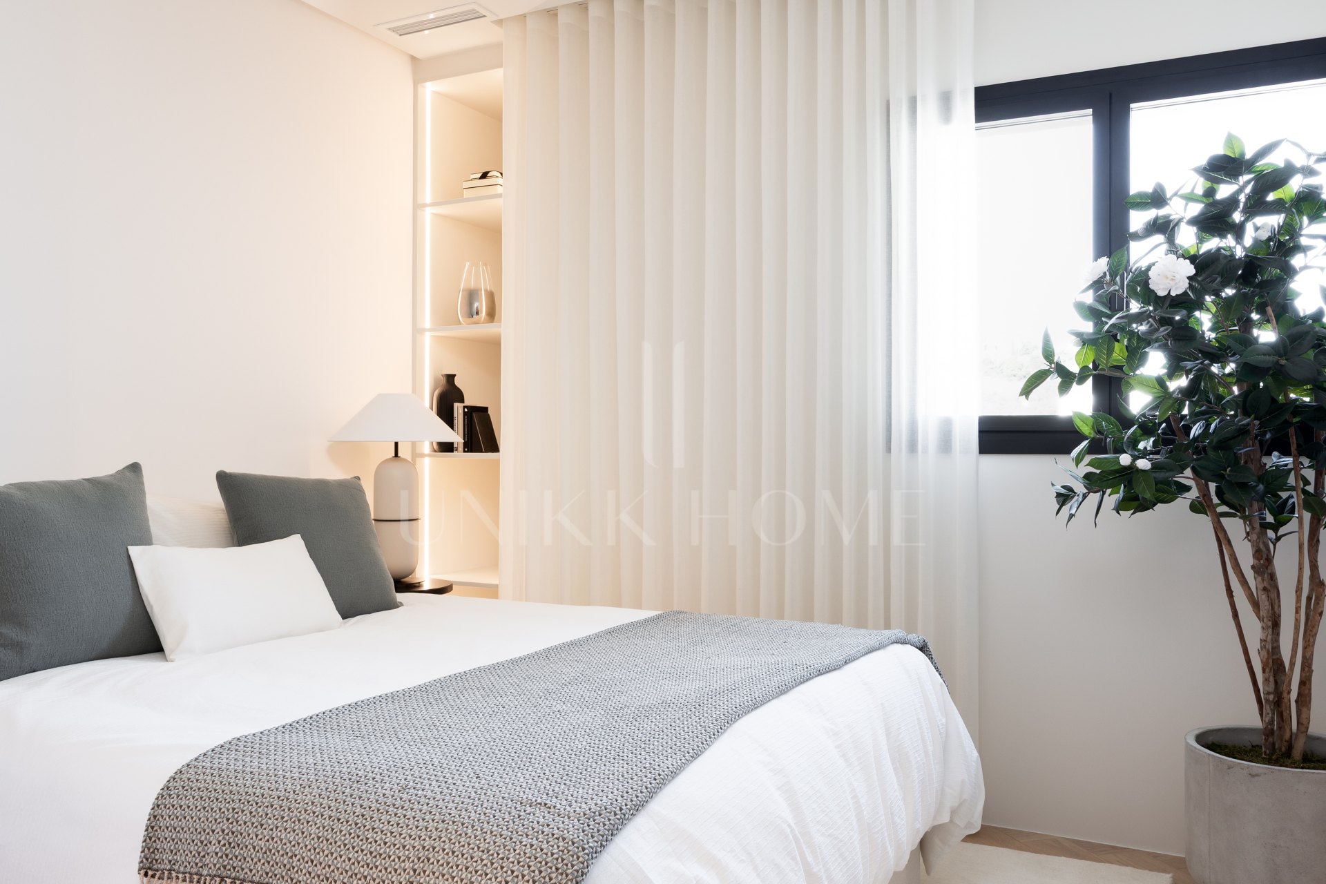 Luxury Townhouse in El Herrojo, Benahavís with 4 bedrooms