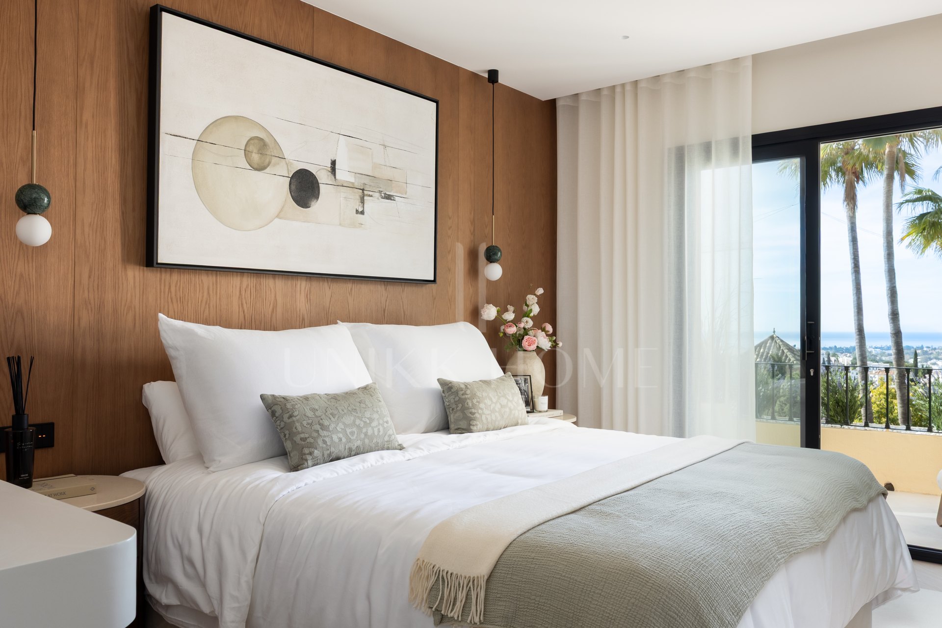 Luxury Townhouse in El Herrojo, Benahavís with 4 bedrooms