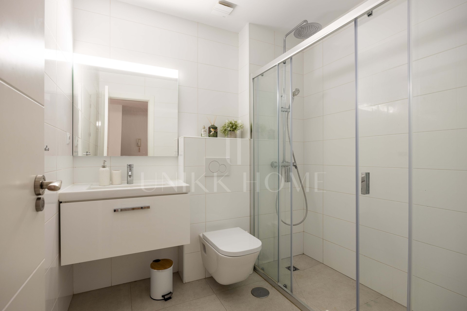 Luxury 3-bedroom apartment in Nueva Andalucía, close to the beach with sea views
