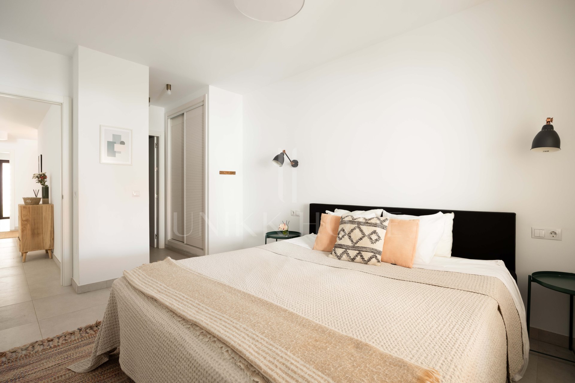 Luxury 3-bedroom apartment in Nueva Andalucía, close to the beach with sea views