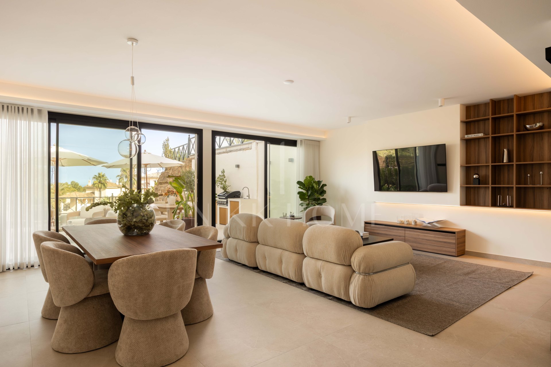 Luxury Ground Floor Apartment in Les Belvederes, Nueva Andalucía