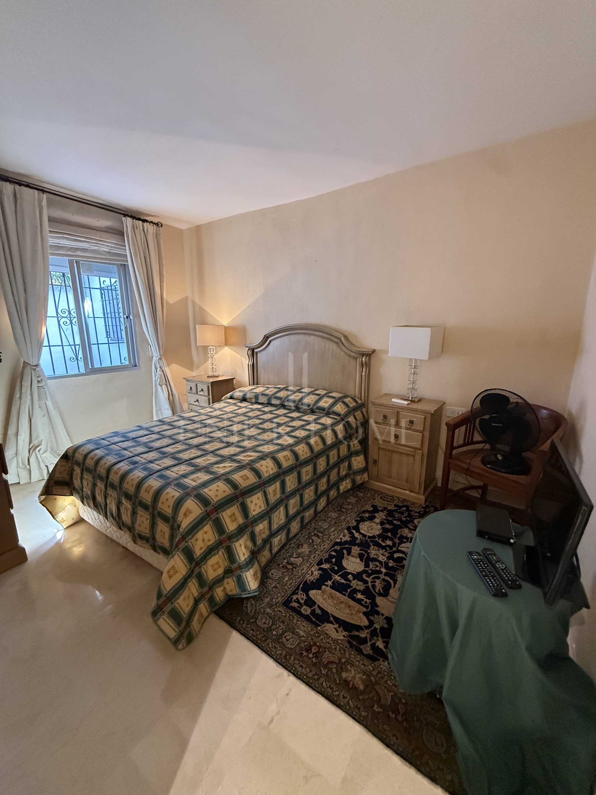 Renovation Opportunity in La Campana, Nueva Andalucía