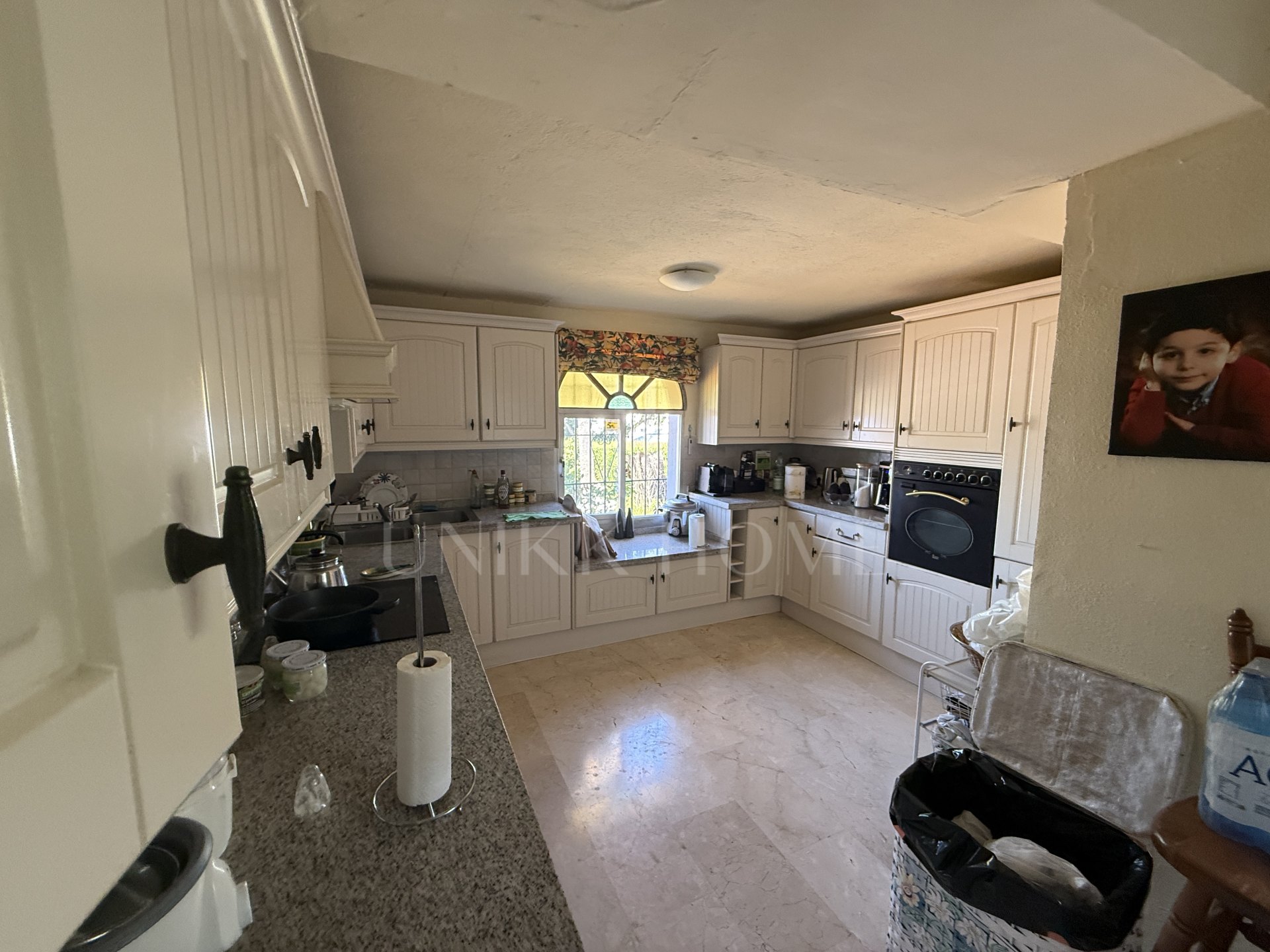 Renovation Opportunity in La Campana, Nueva Andalucía