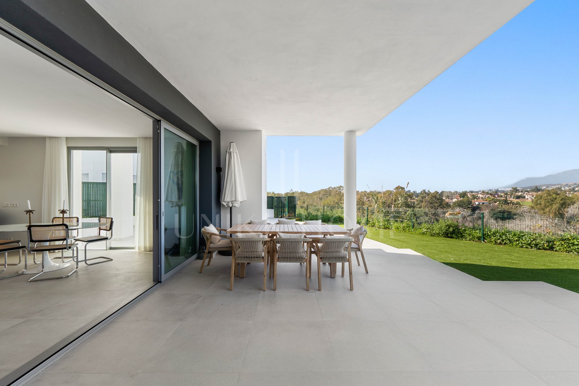 Semi-detached Villa Treetops in Guadalmina, a luxurious contemporary villa with mountain views