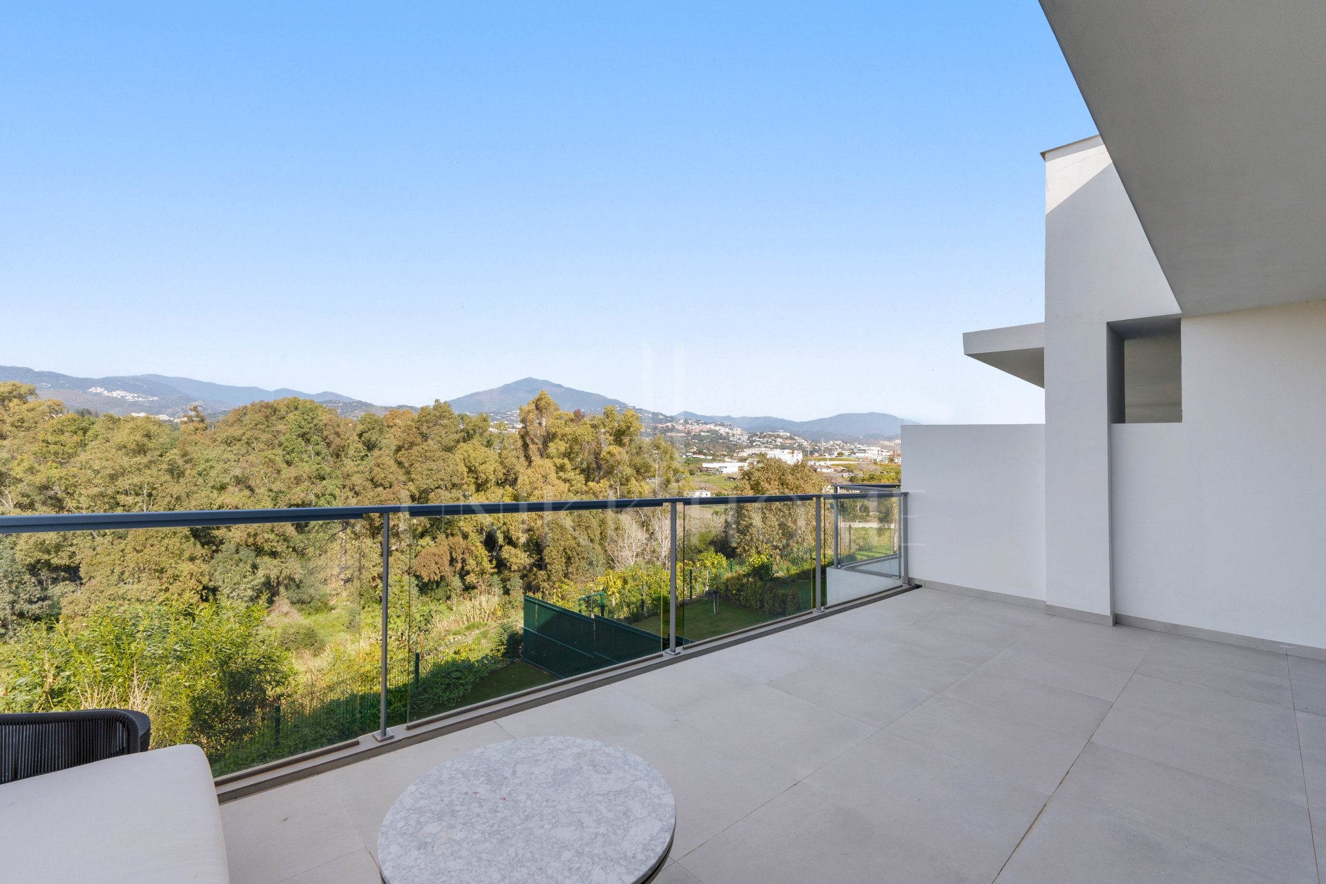 Semi-detached Villa Treetops in Guadalmina, a luxurious contemporary villa with mountain views